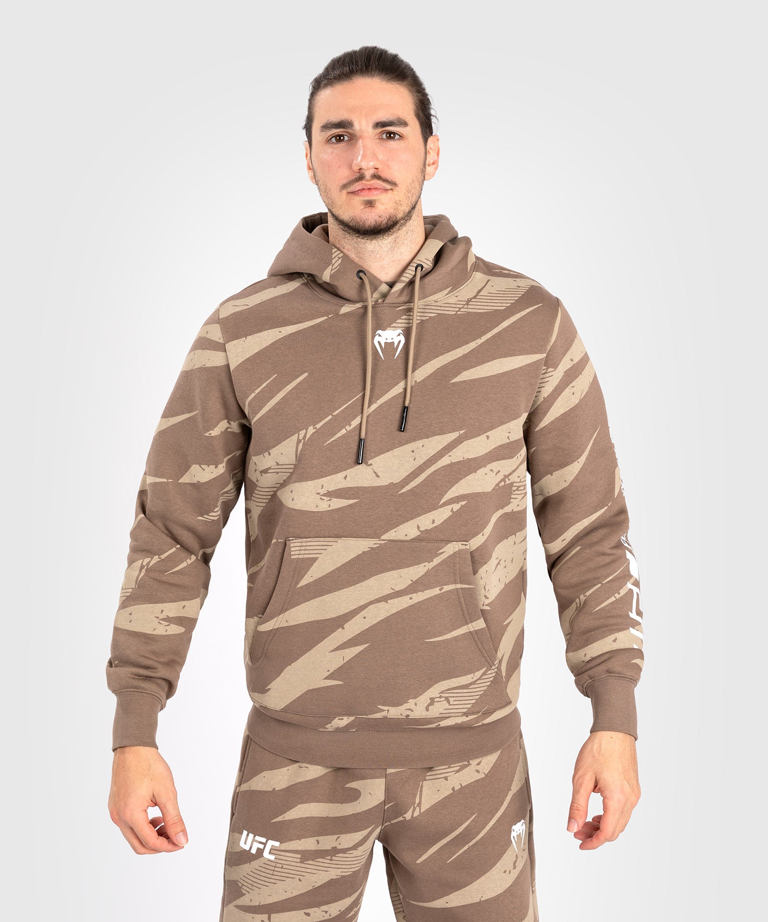 Sweatshirt À Capuche pour Hommes UFC Adrenaline by Venum Fight Week - Desert Camo - Sweatshirts