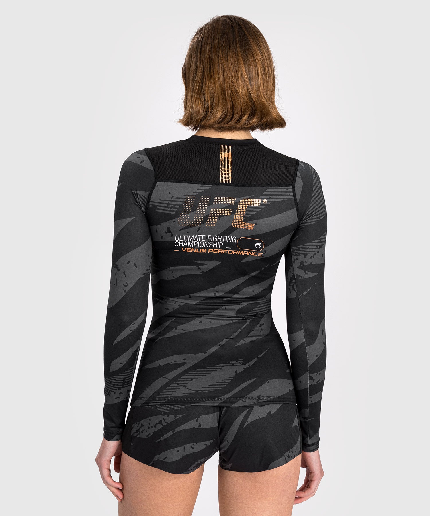 Rashguard À Manches Longues pour Femmes UFC Adrenaline by Venum Fight Week - Urban Camo - product-type_T-Shirts de Compression