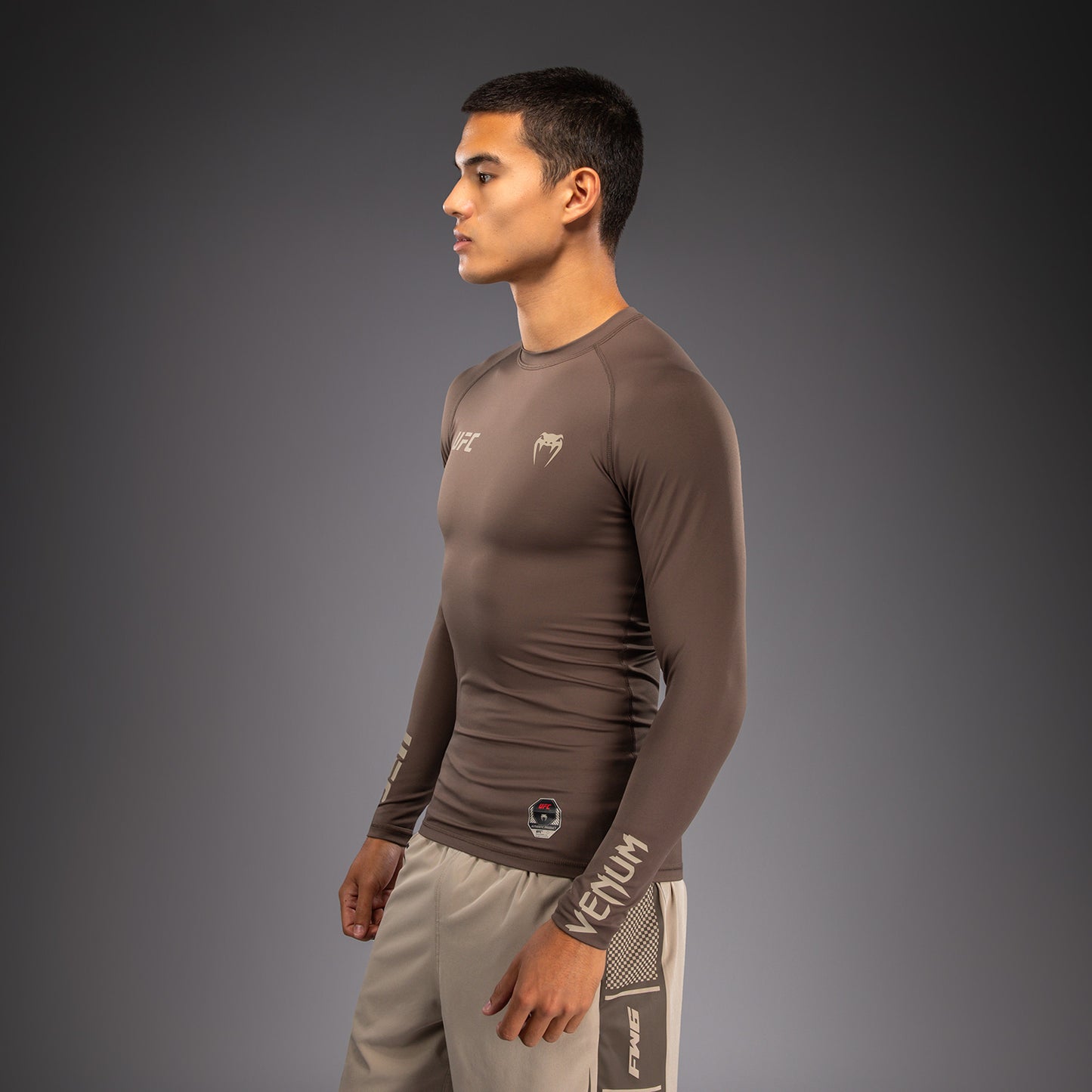Rashguard à Manches Longues Technique pour Homme Venum UFC Unity by Venum Authentic Fight Week - Marron