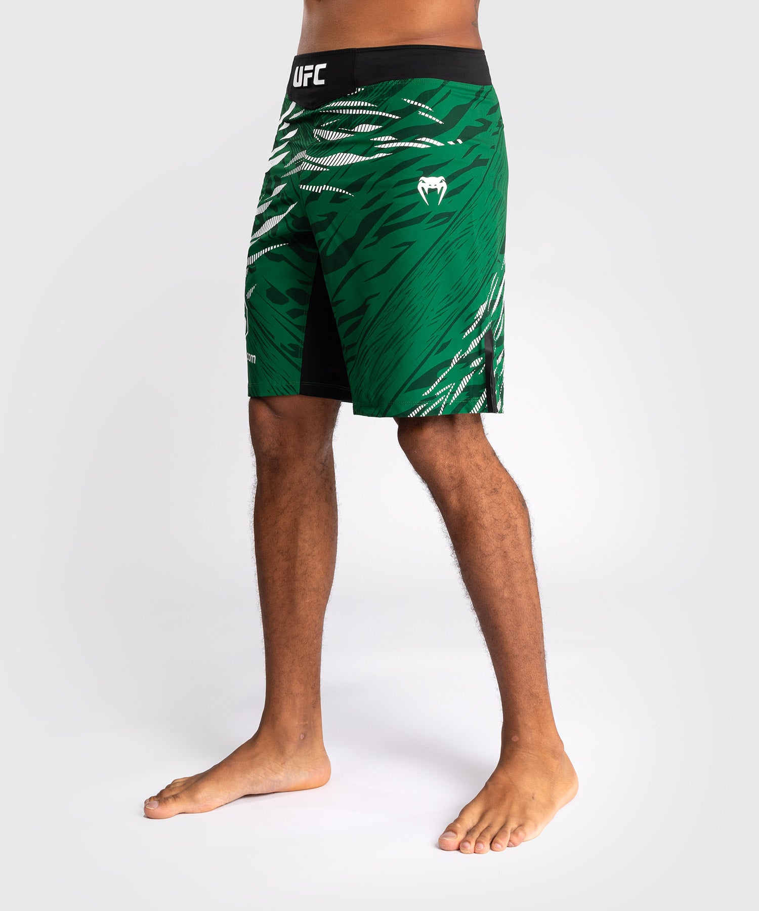 Shorts de Combat pour Hommes UFC Fusion by Venum Authentic Fight Night - Coupe Longue - Vert - product-type_Shorts de MMA