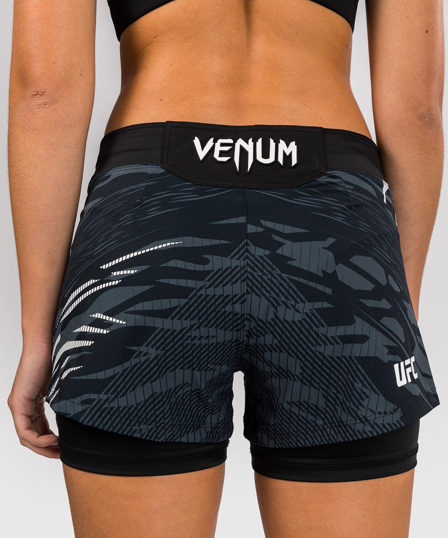 Shorts de Combat pour Femmes UFC Fusion by Venum Authentic Fight Night - Noir - product-type_Shorts de MMA