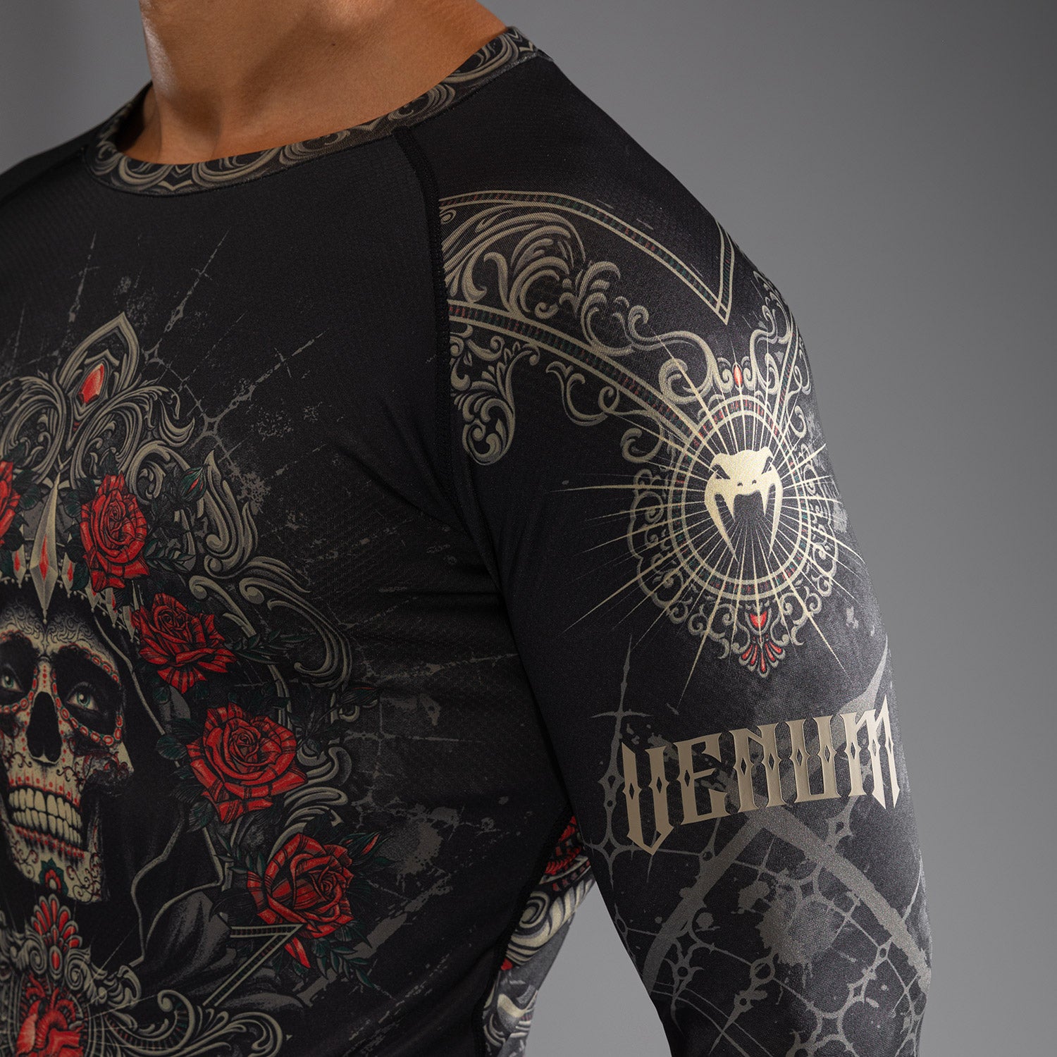 Rashguard à Manches Longues pour Hommes Venum Santa Muerte 5.0 - Noir Profond/Or - product-type_T-Shirts de Compression