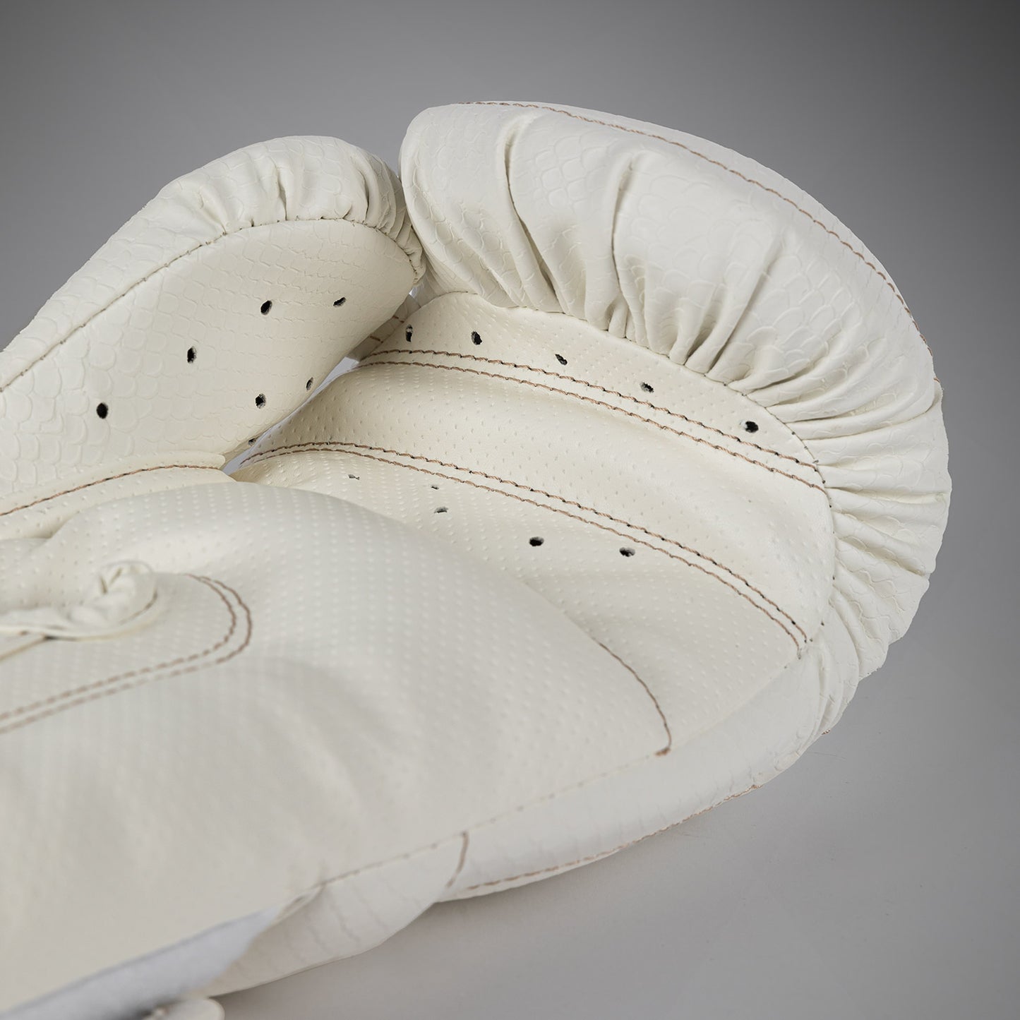 Gants de Boxe Venum Impact Evo Scales – Ivoire - product-type_Gants de boxe
