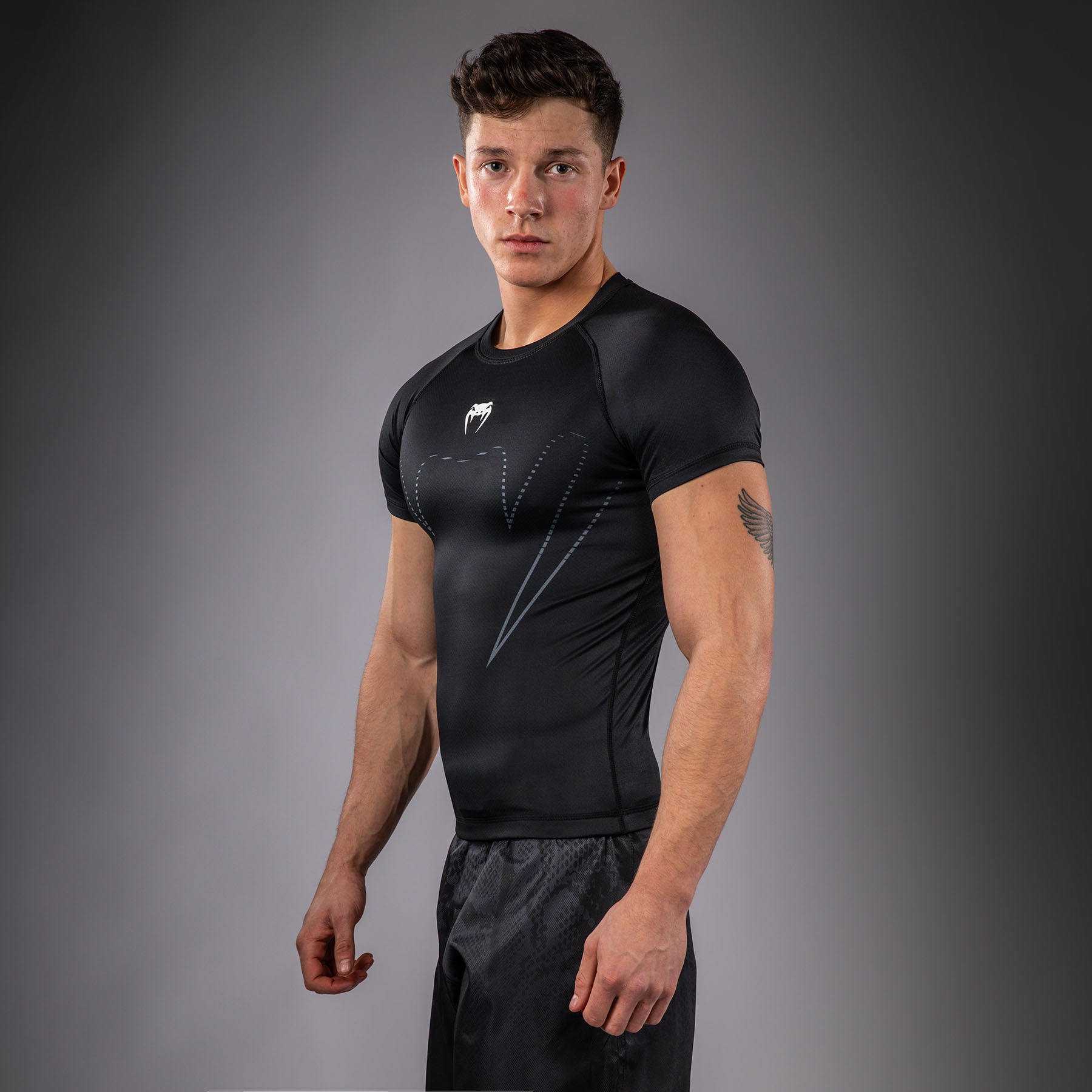 Rashguard manches courtes Venum Edge – Noir/Sable - product-type_T-Shirts de Compression