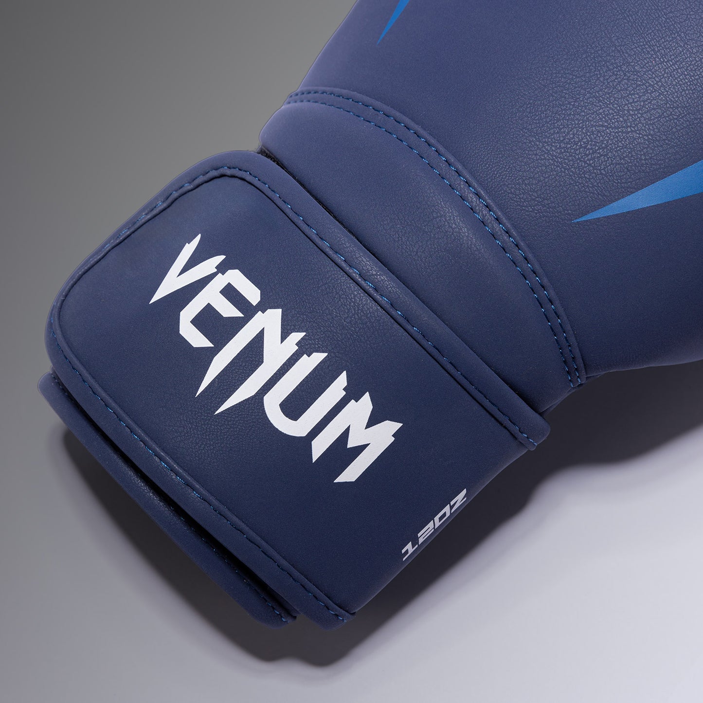 Gants de boxe Venum Hurricane – Bleu Minuit/Blanc