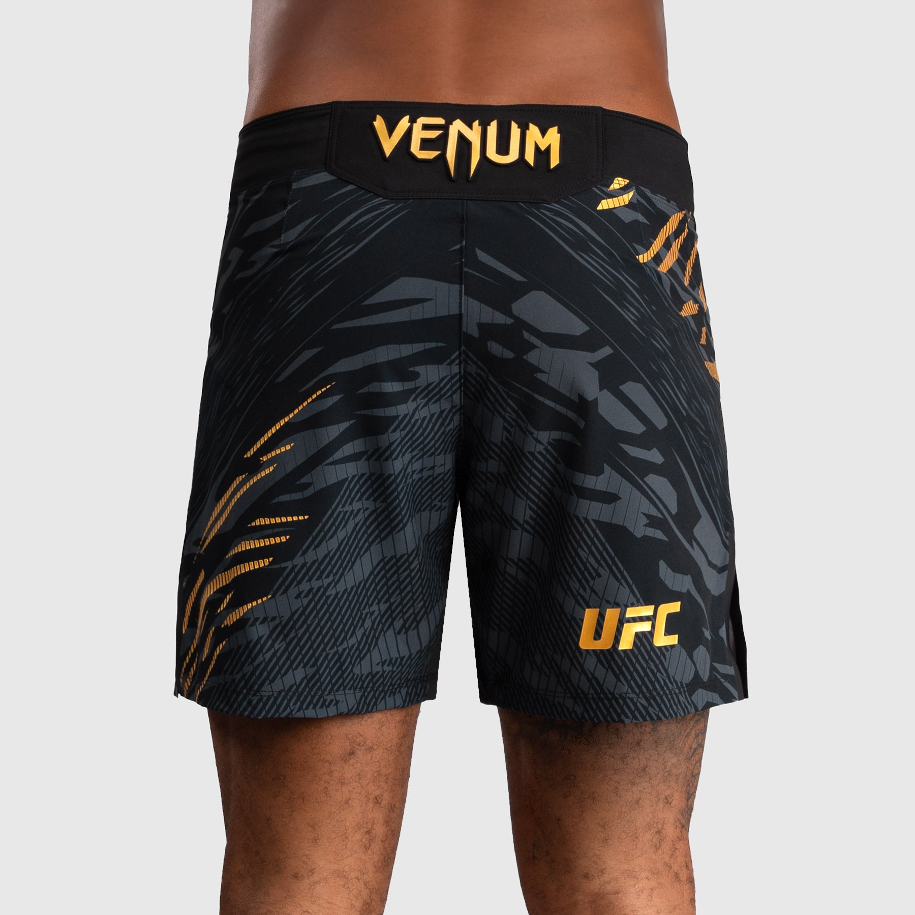 Shorts de Combat pour Hommes UFC Fusion by Venum Personnalisé Authentic Fight Night - Coupe Courte - Champion - product-type_Shorts de MMA