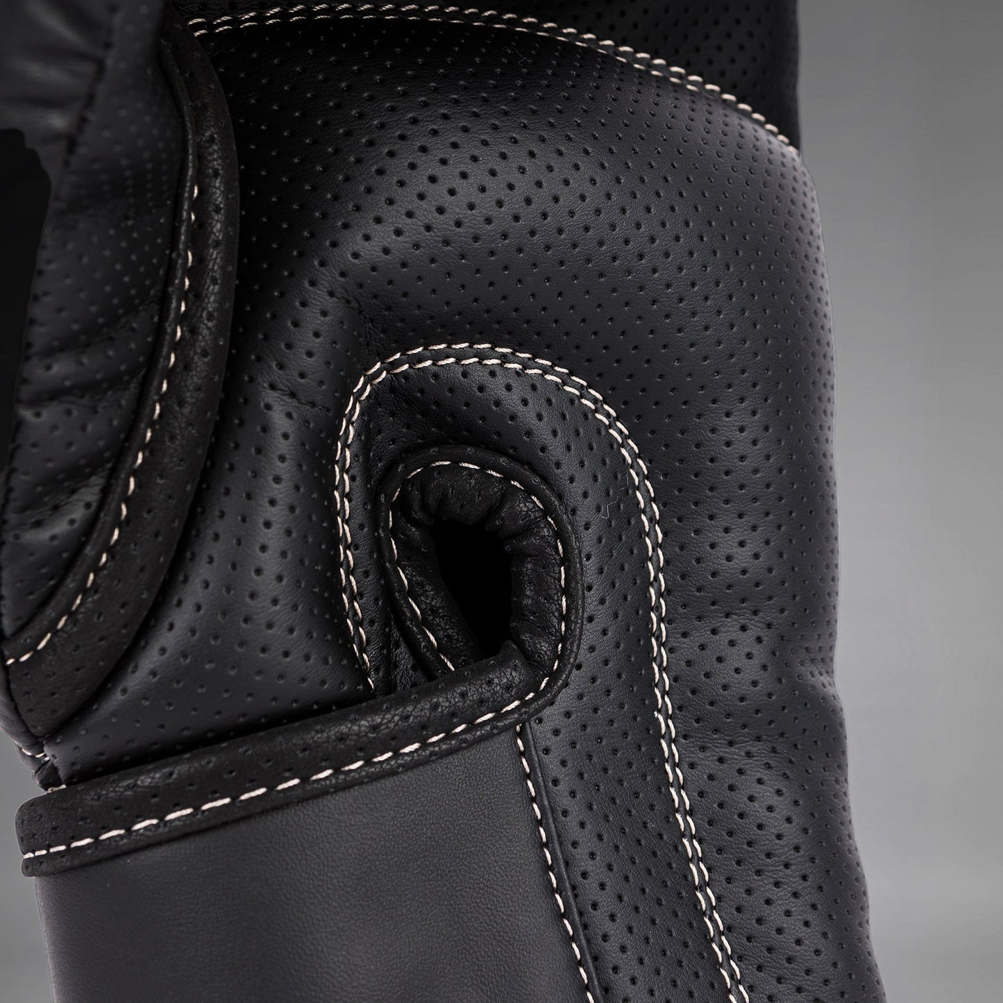 Gants de boxe Venum Impact Evo - Noir - product-type_Gants de boxe