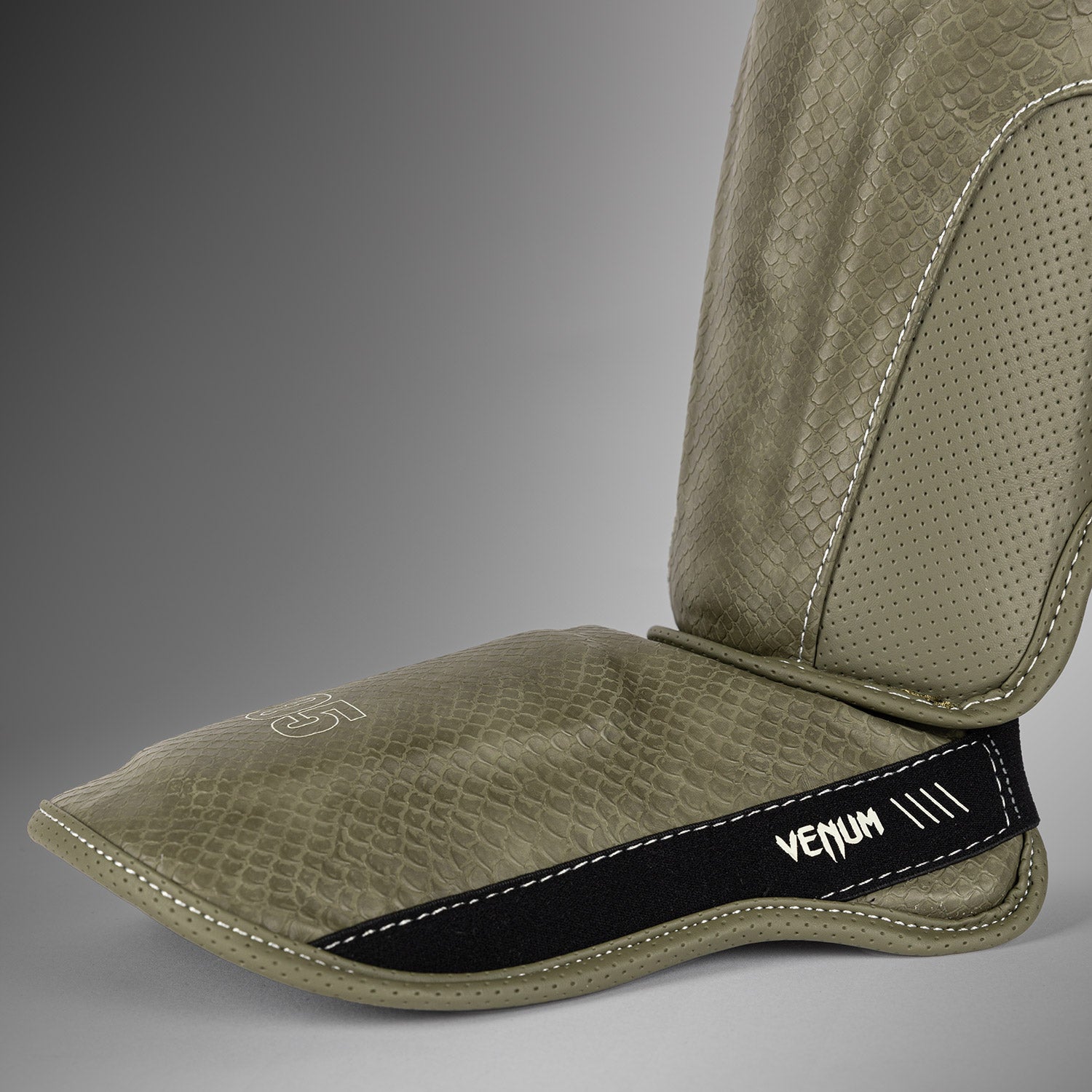 Protège-tibias Venum Impact Evo Scales – Vert Armée - product-type_Protège-tibias