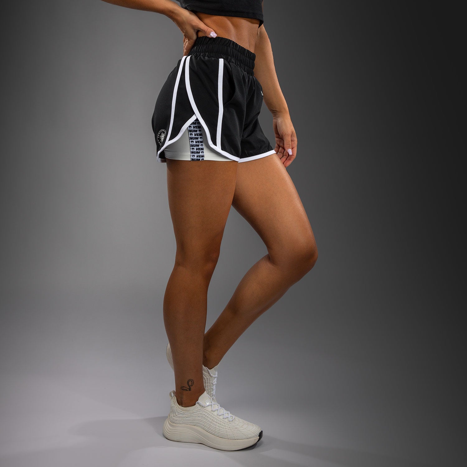 Short d'entraînement Femme Venum Twilight - Noir/Blanc - product-type_Shorts de training