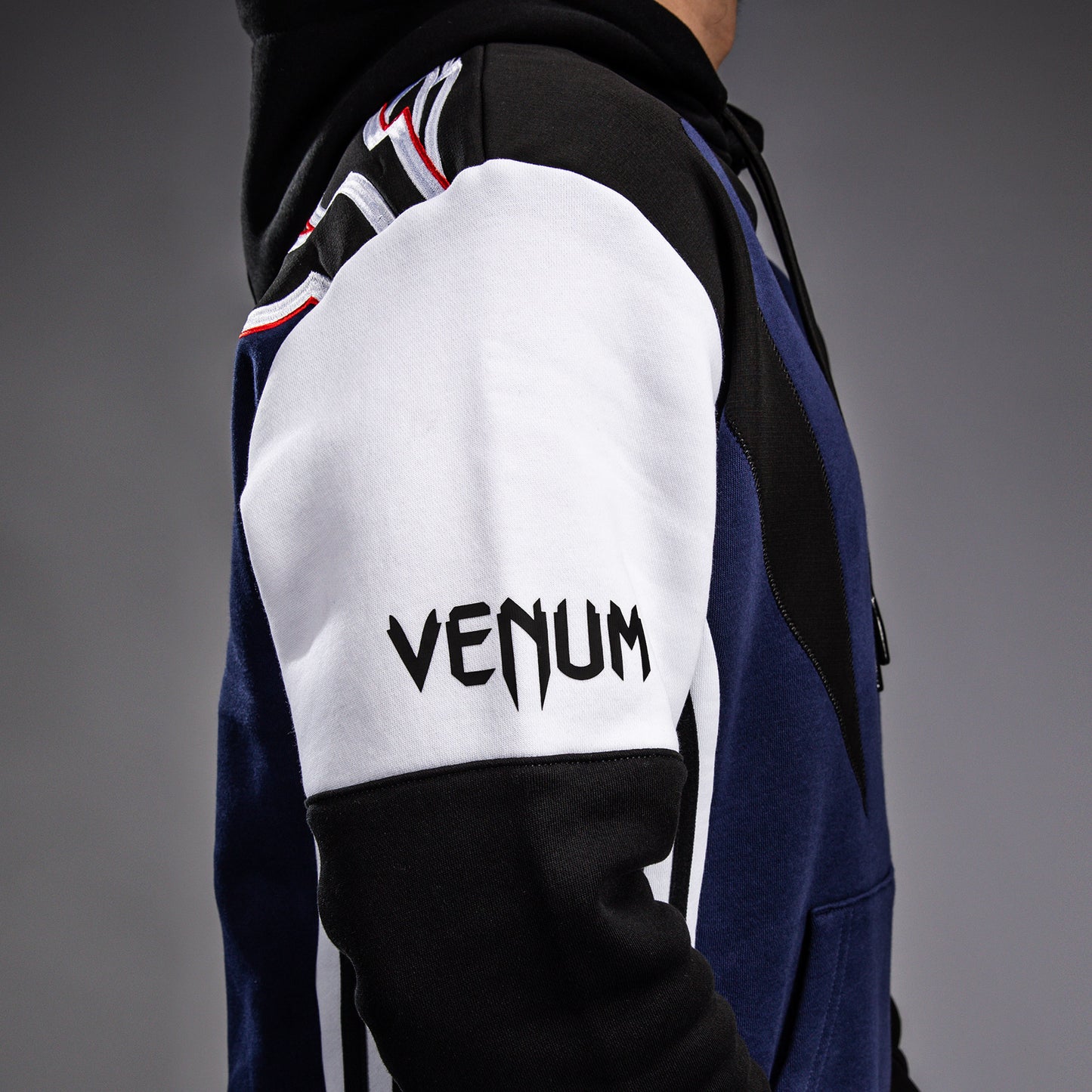 Sweatshirt à capuche Venum x TEKKEN 8 - Jin Kazama - Bleu/Noir/Blanc - product-type_Sweatshirts