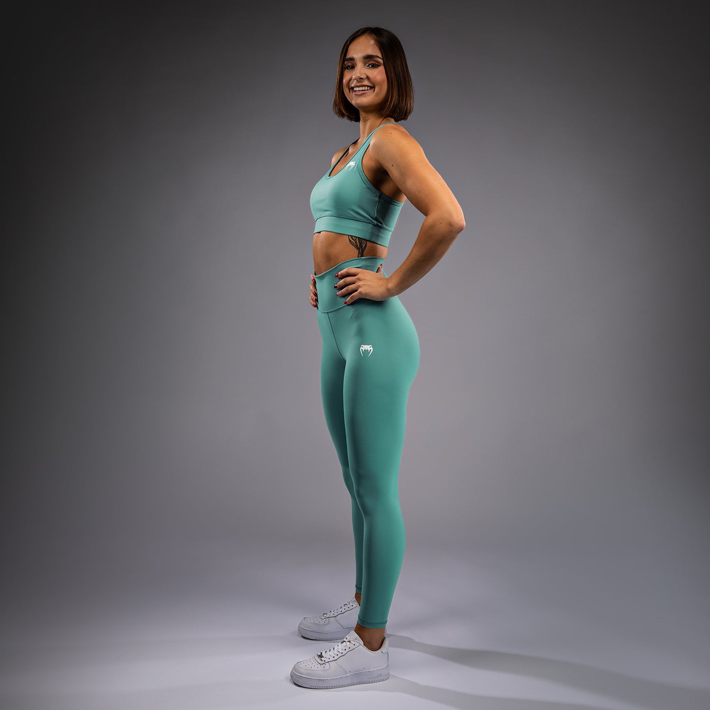 Brassière de Sport Venum Essential Medium Impact pour Femmes - Vert d'Eau - product-type_Brassières de sport