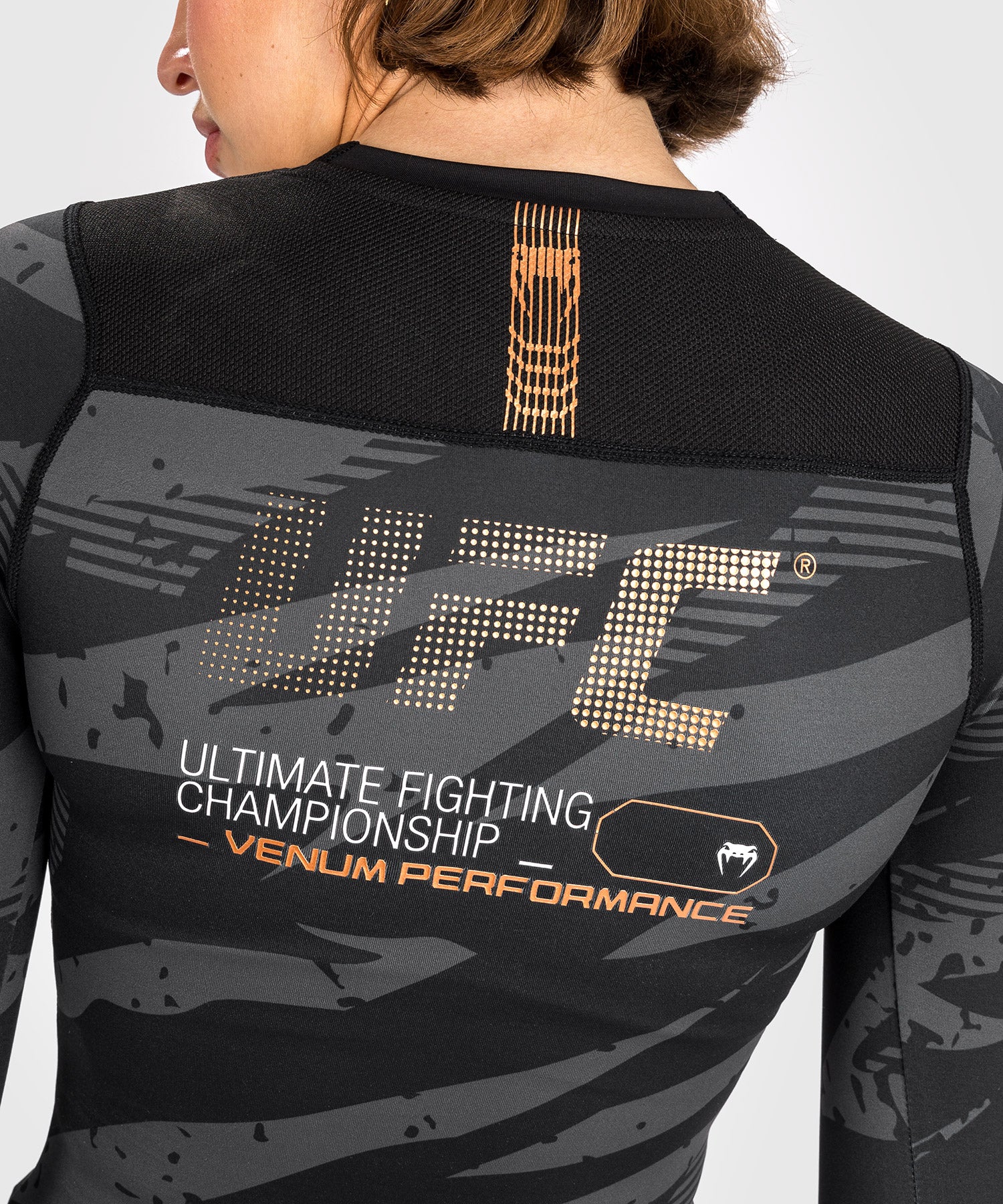 Rashguard À Manches Longues pour Femmes UFC Adrenaline by Venum Fight Week - Urban Camo - product-type_T-Shirts de Compression