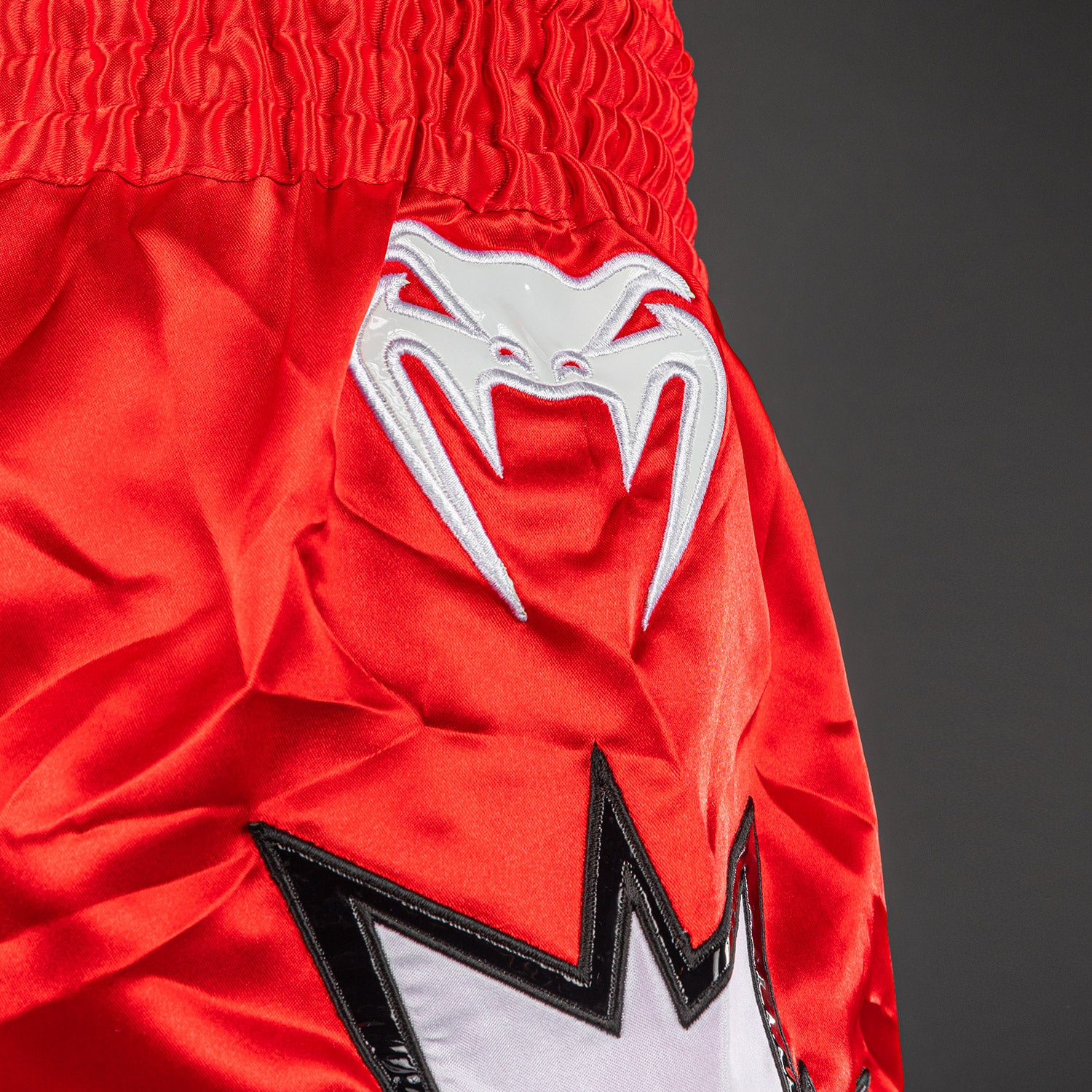 Short de Muay Thai Venum Inferno 2.0 - Rouge/Blanc - product-type_Shorts de Muay Thai