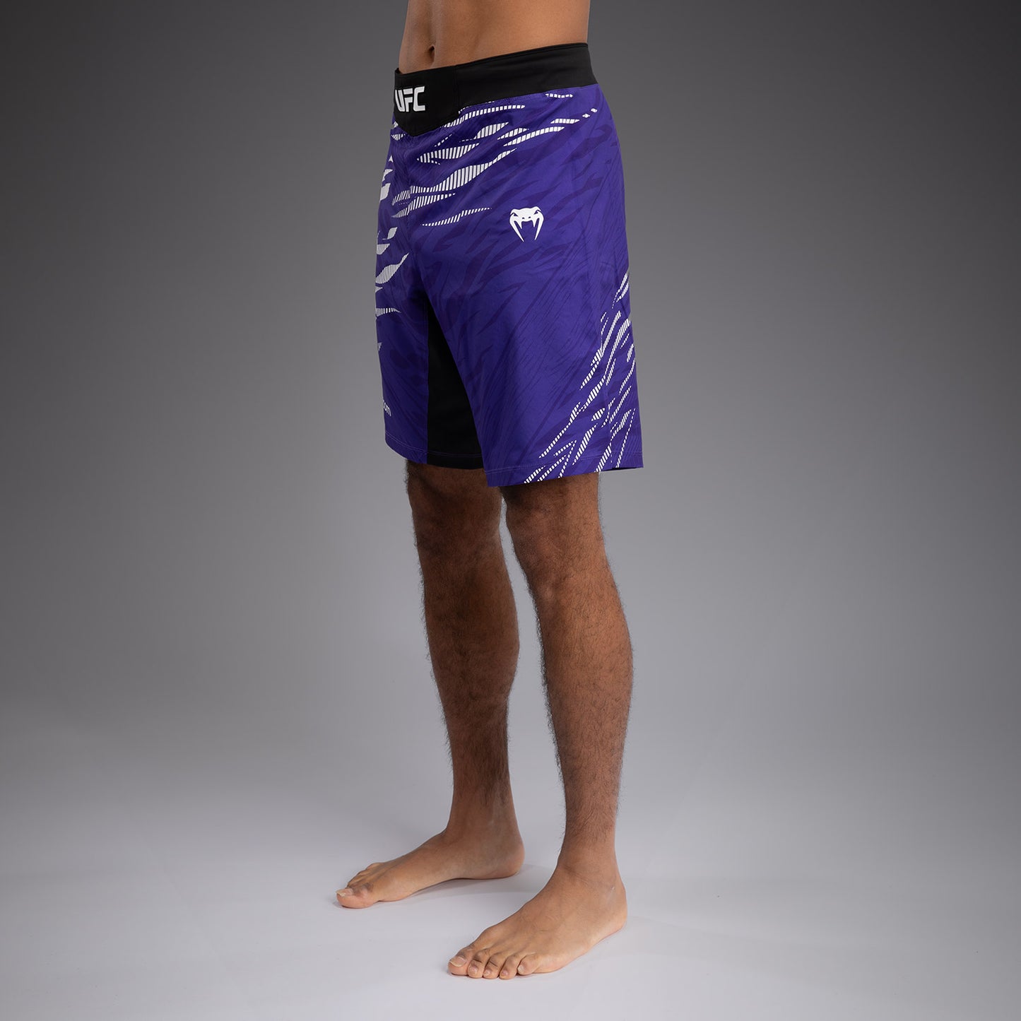 Short de Combat pour Hommes UFC Fusion by Venum Authentic Fight Night - Coupe Longue - Violet - product-type_Shorts de MMA