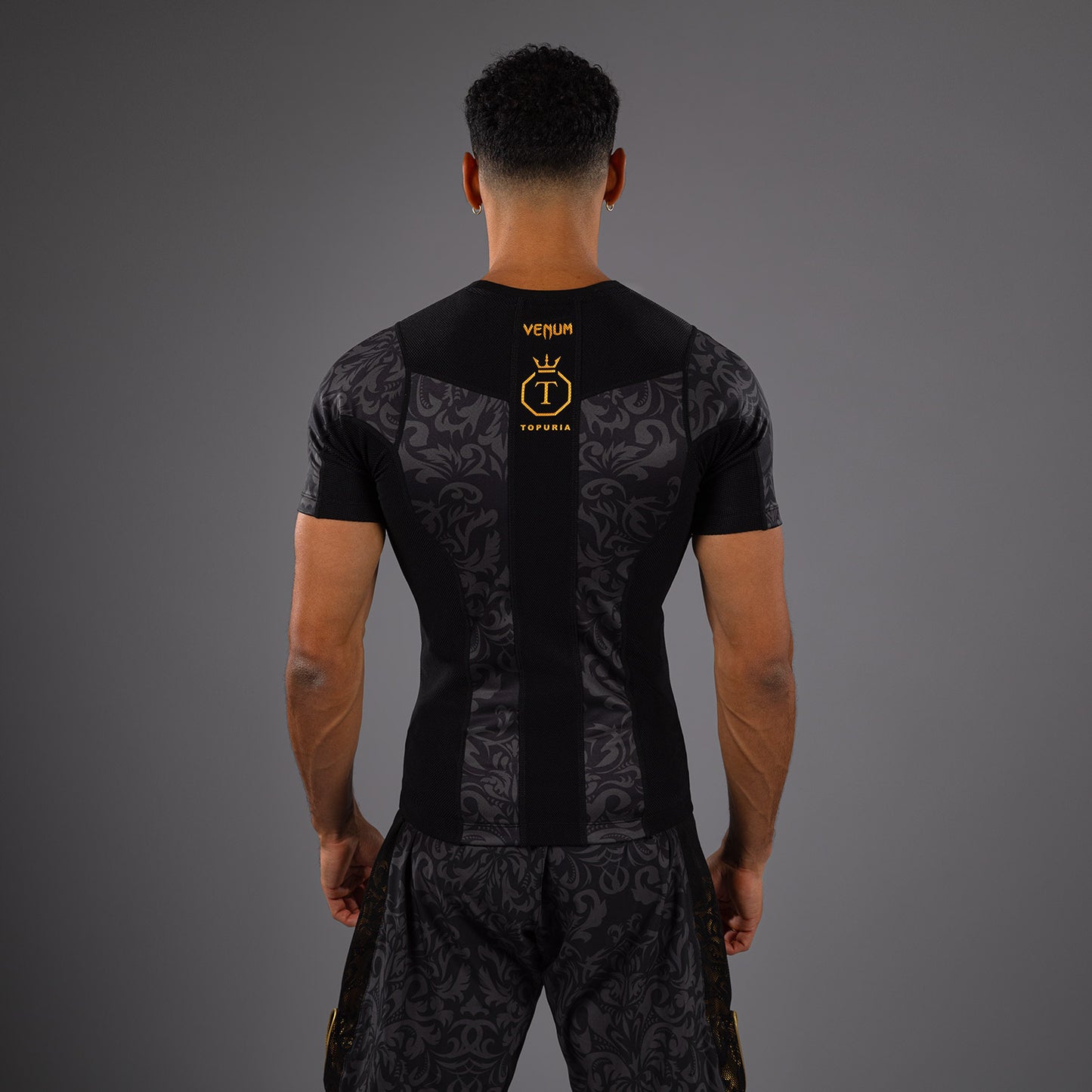 Rashguard Venum x Topuria Unmatched Edition - Noir/Doré - product-type_T-Shirts de Compression