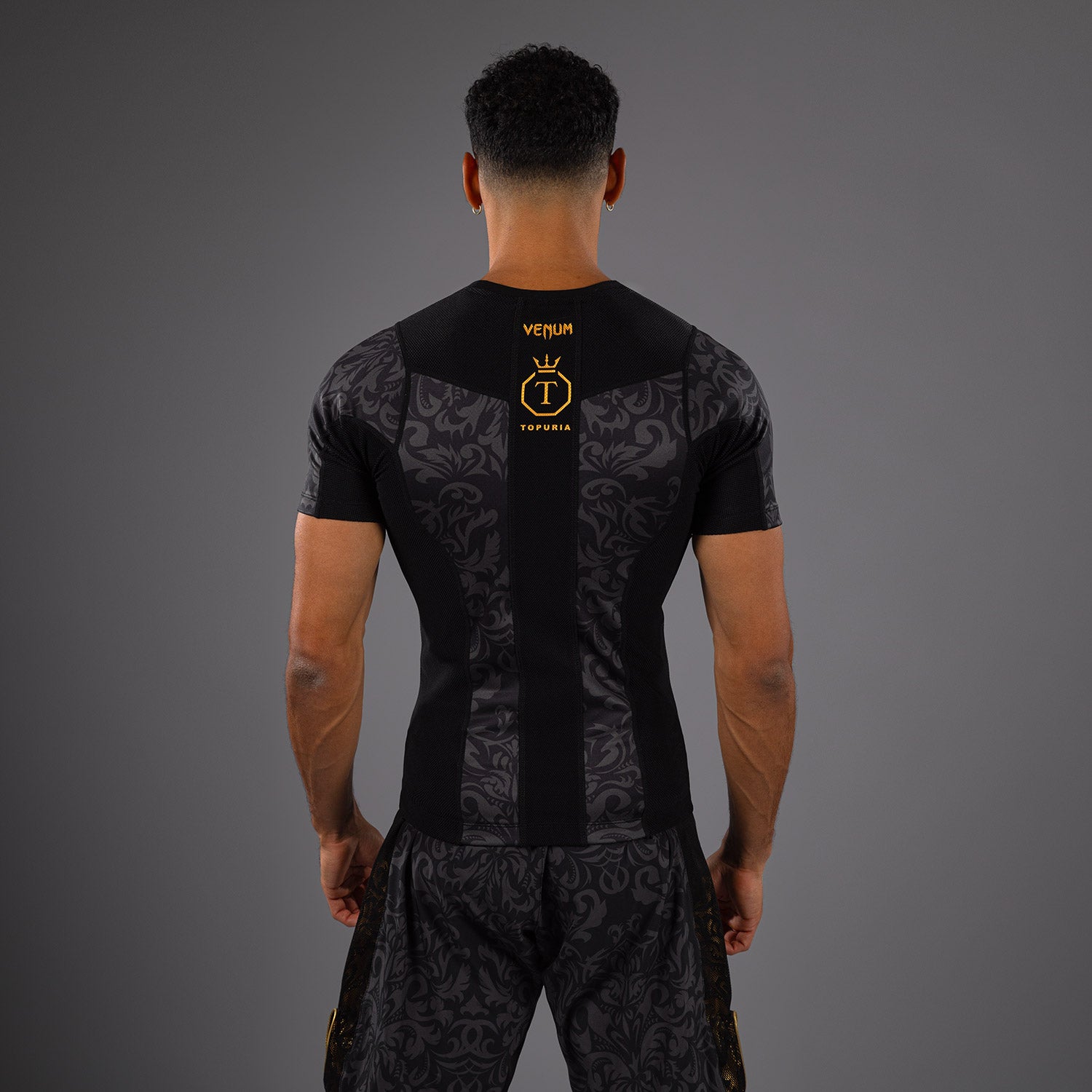 Rashguard Venum x Topuria Unmatched Edition - Noir/Doré - product-type_T-Shirts de Compression