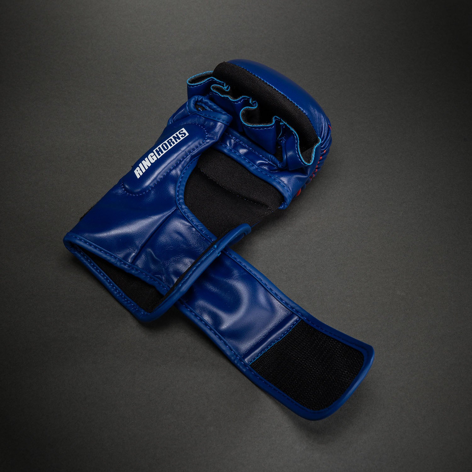 Gants de Sparring Ringhorns Charger by Venum – Bleu Marine/Rouge - product-type_Gants de Sparring