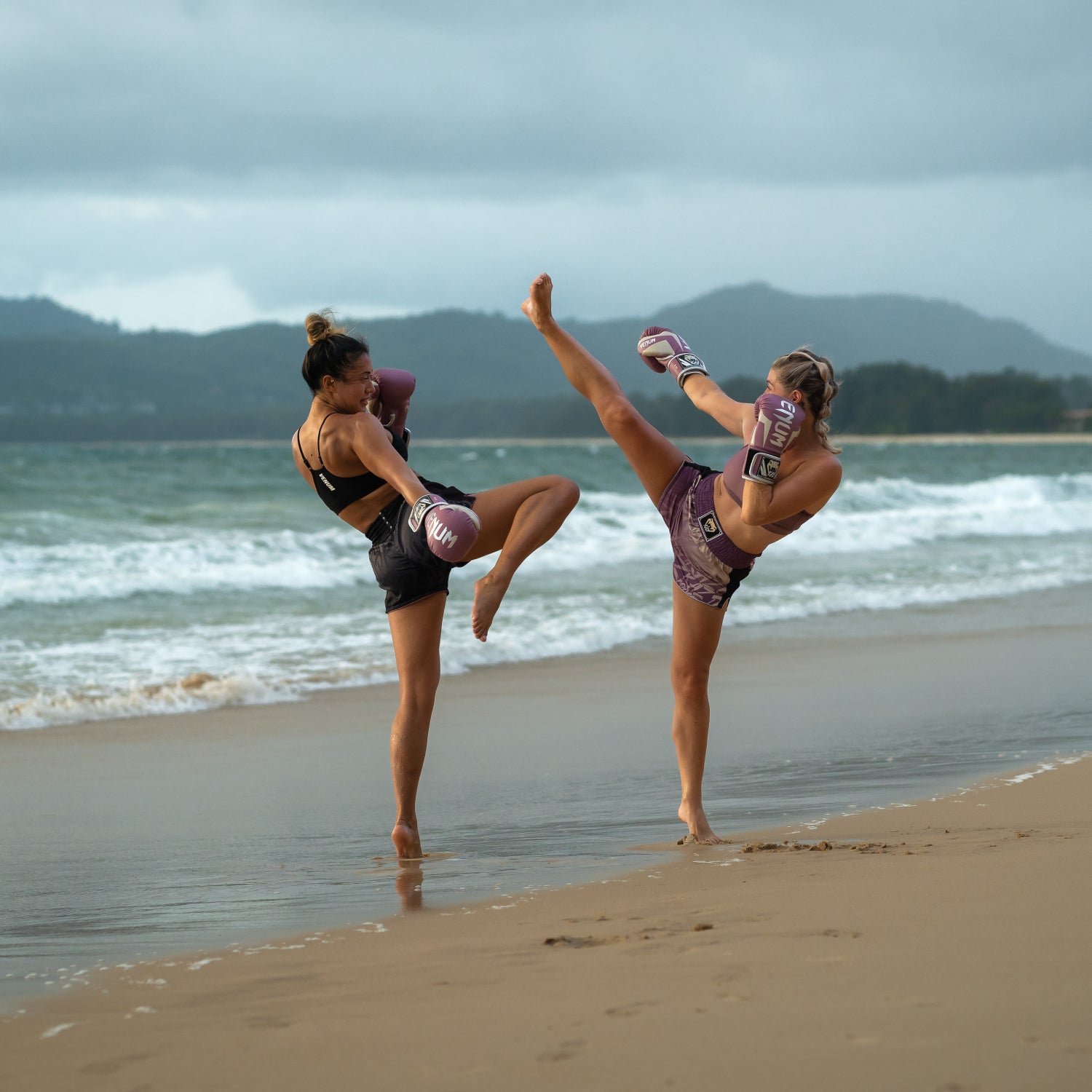 Short de Muay Thaï Venum x Kaz – Noir - product-type_Shorts de Muay Thai