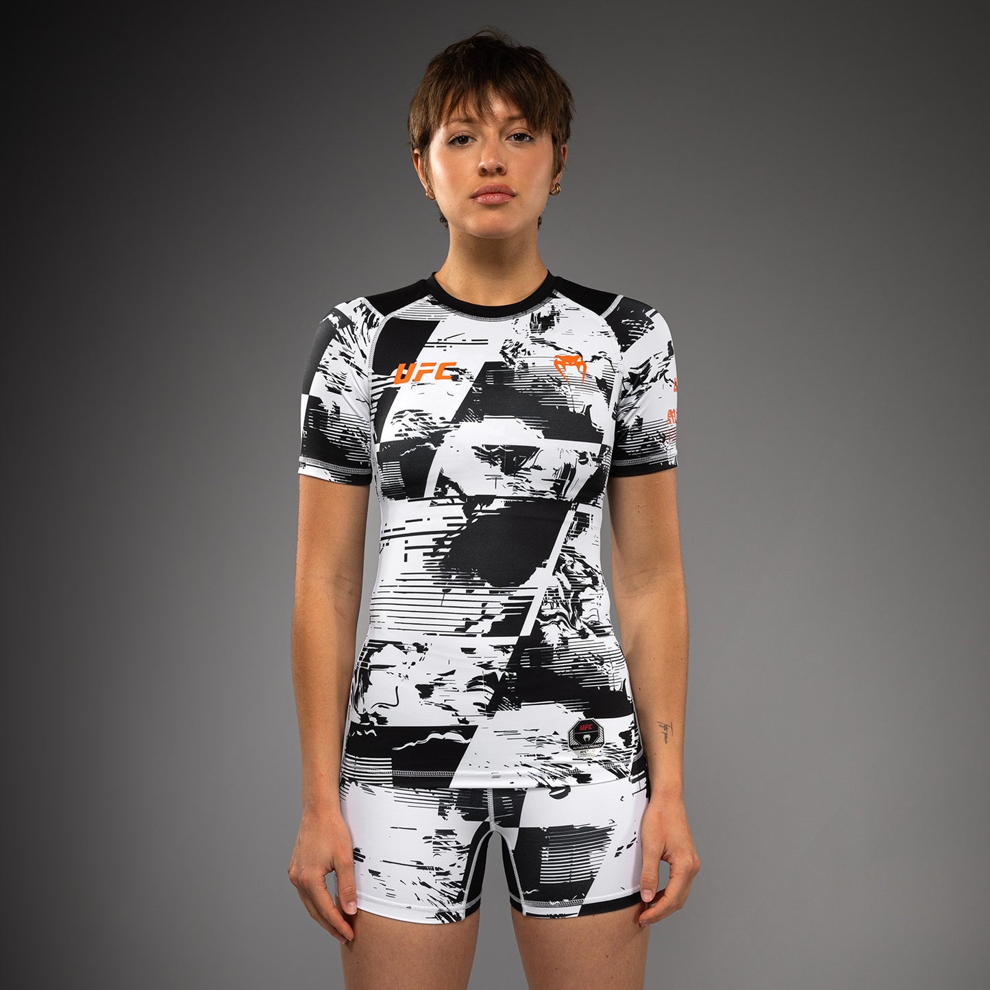 Rashguard manches courtes Performance Femme UFC Zenith by Venum Authentic Fight Week - Blanc