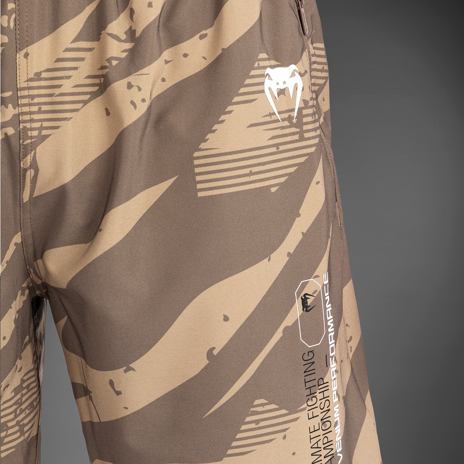 Short de Performance pour Hommes UFC Adrenaline by Venum Fight Week - Desert Camo - product-type_Shorts de training
