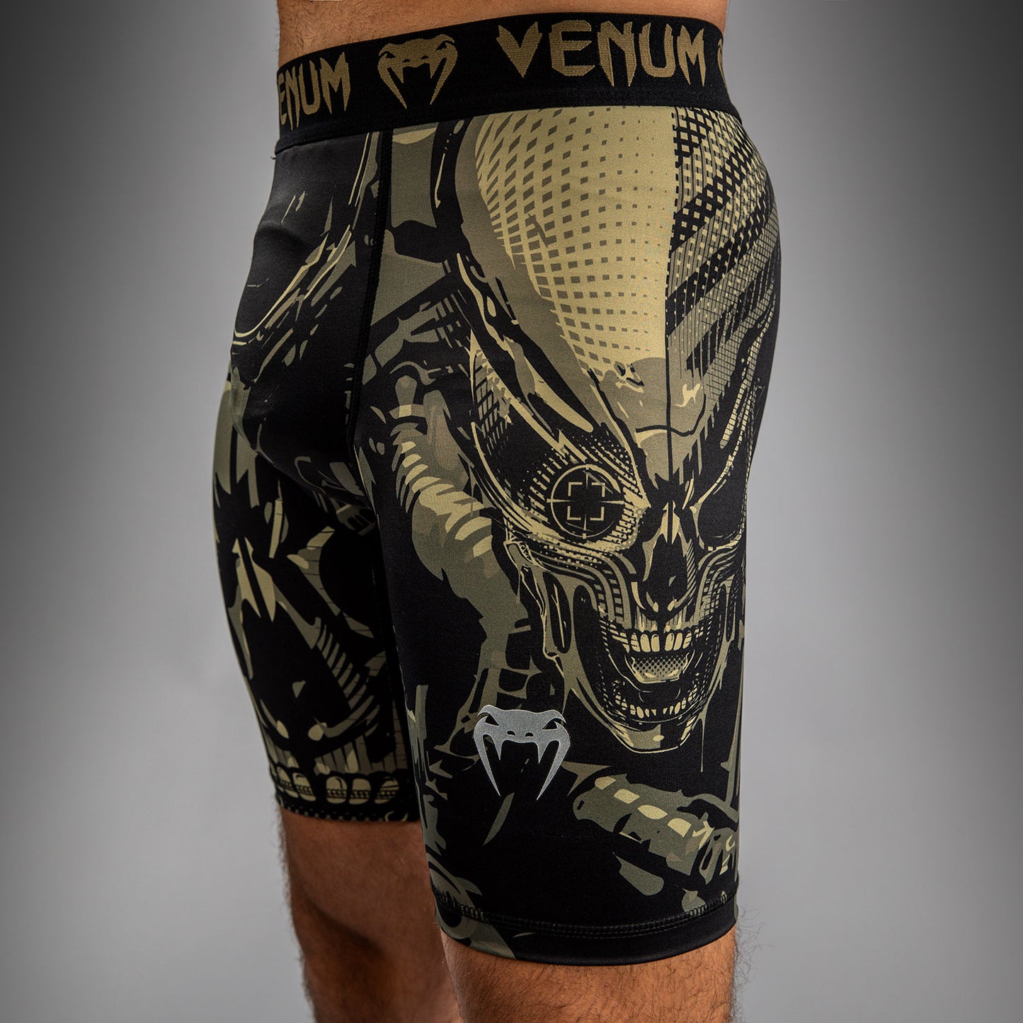 Short de compression Venum Invader - Noir/Sable - product-type_Shorts de compression