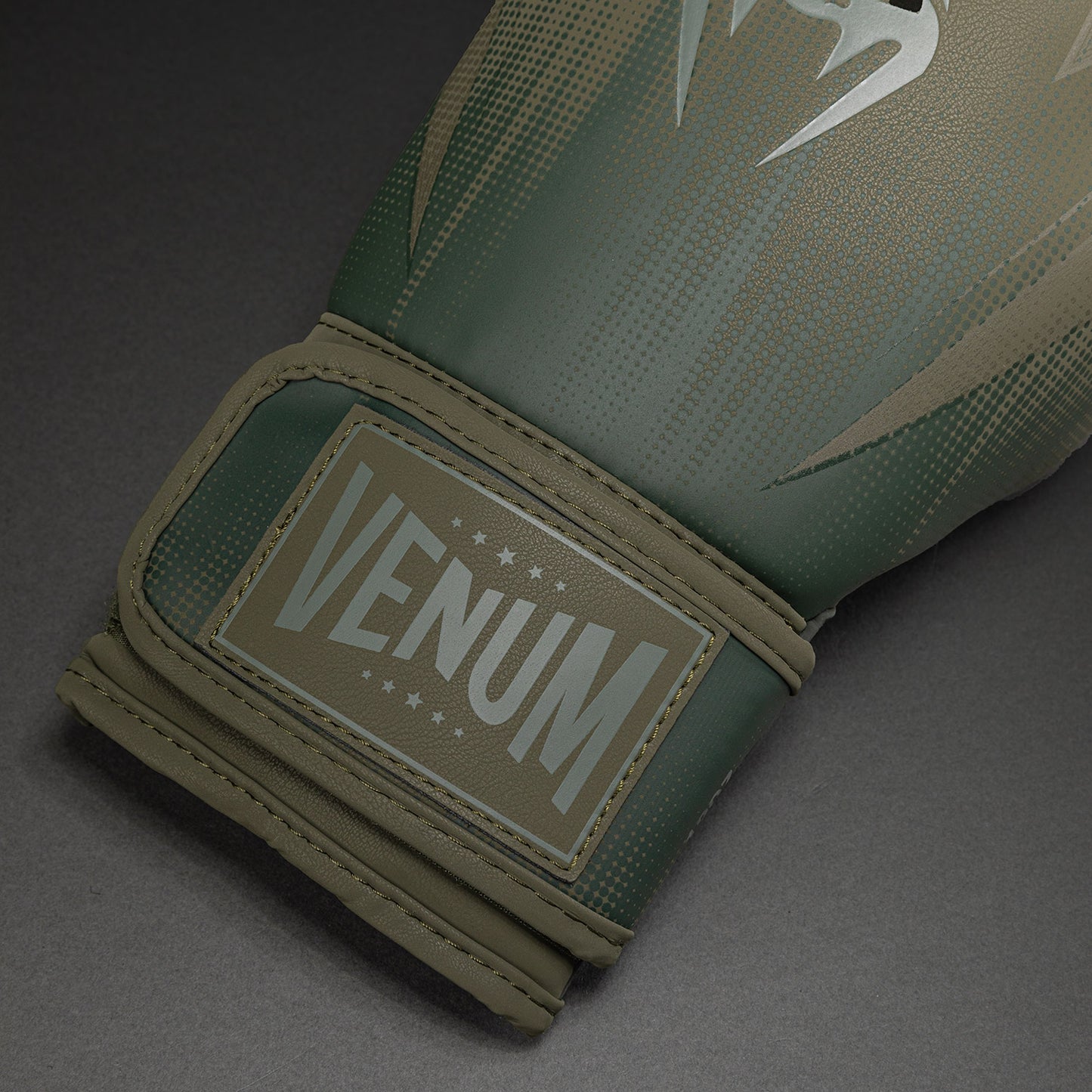 Gants de boxe Venum Stealth – Kaki/Vert Foncé - product-type_Gants de boxe