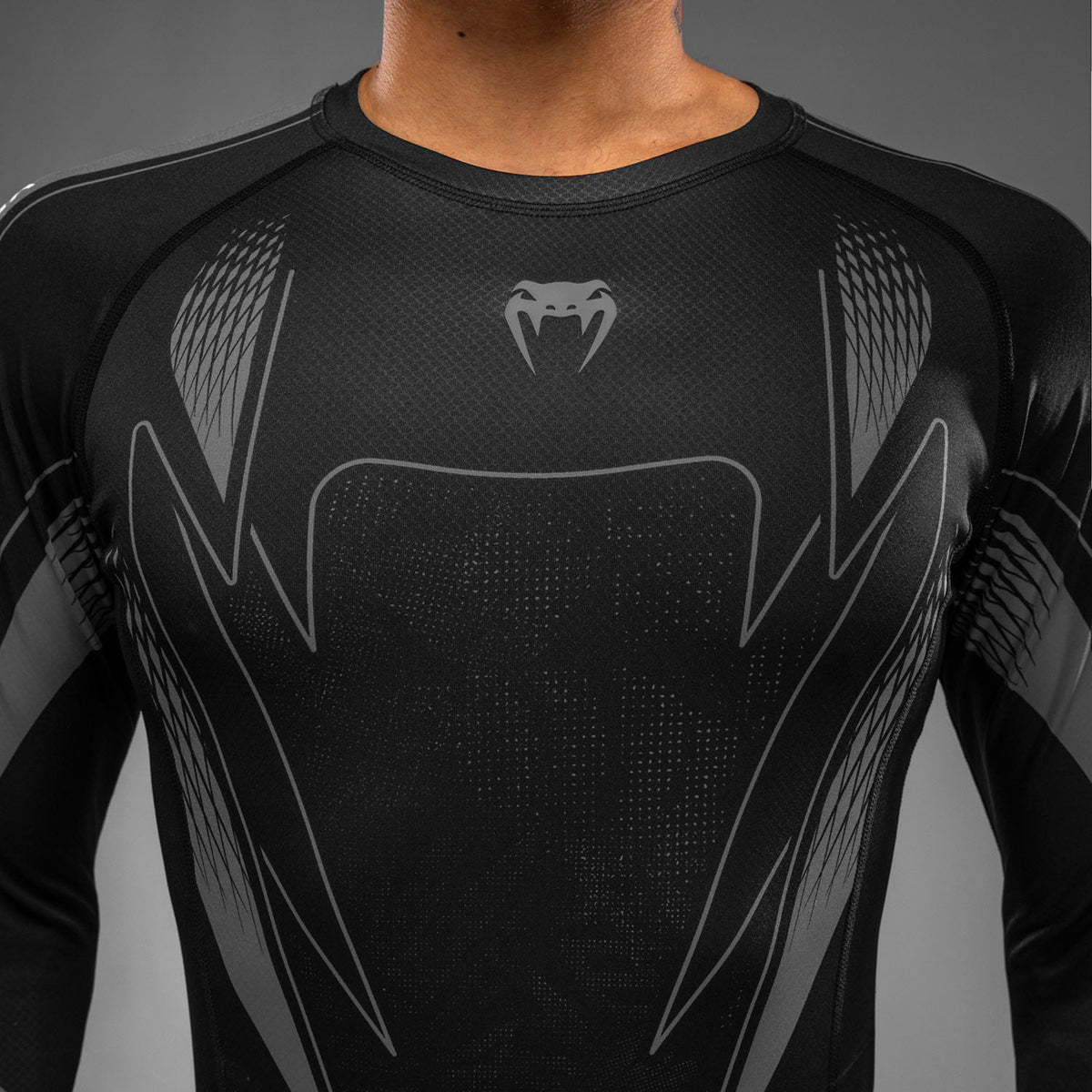 Rashguard à manches longues Venum Amazonia Reborn - Noir/Gris