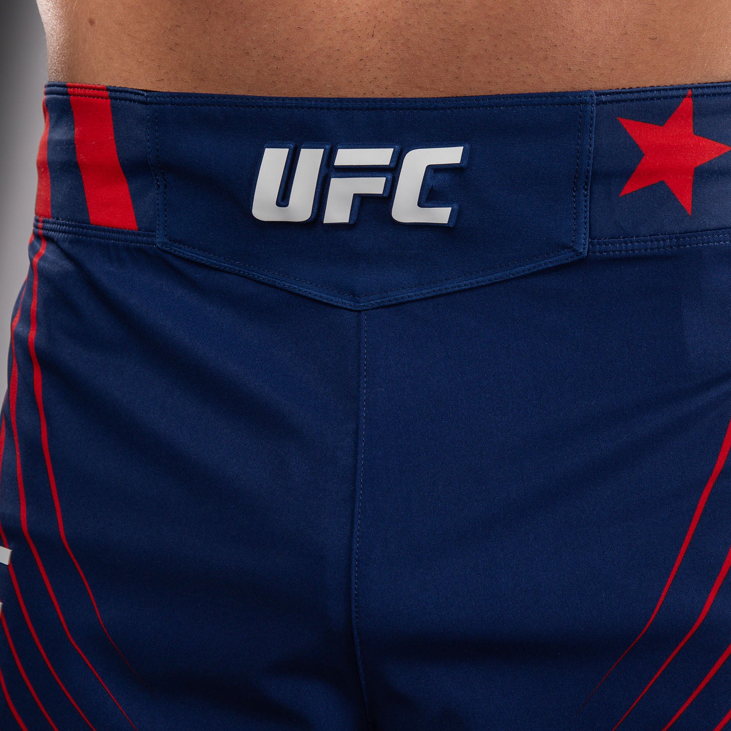 Official UFC Freedom 250 by Venum Authentic Fight Night Short de combat coupe courte pour homme - Bleu - product-type_Shorts de MMA
