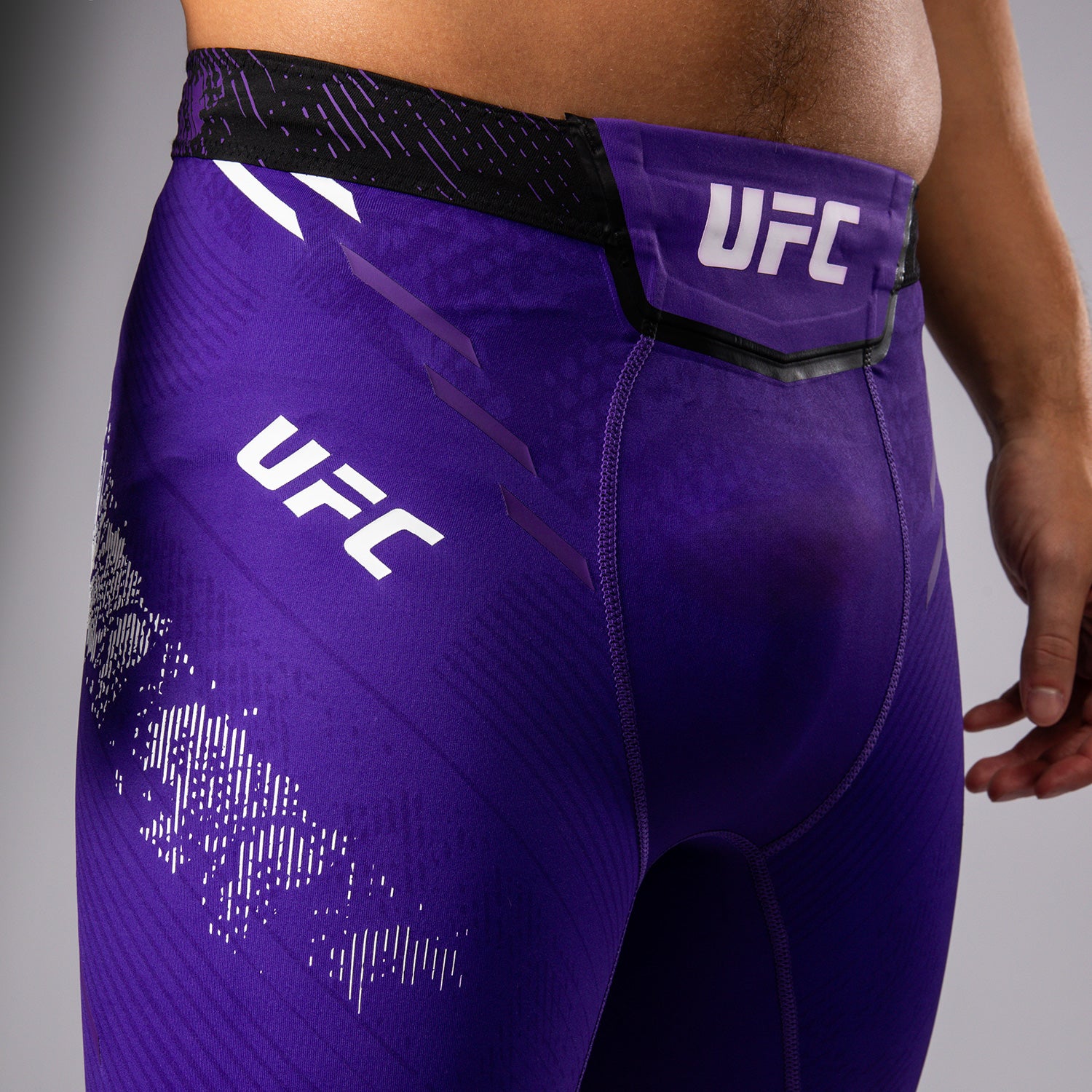 Short de compression pour Hommes UFC Adrenaline by Venum Authentic Fight Night - Violet - product-type_Shorts de compression