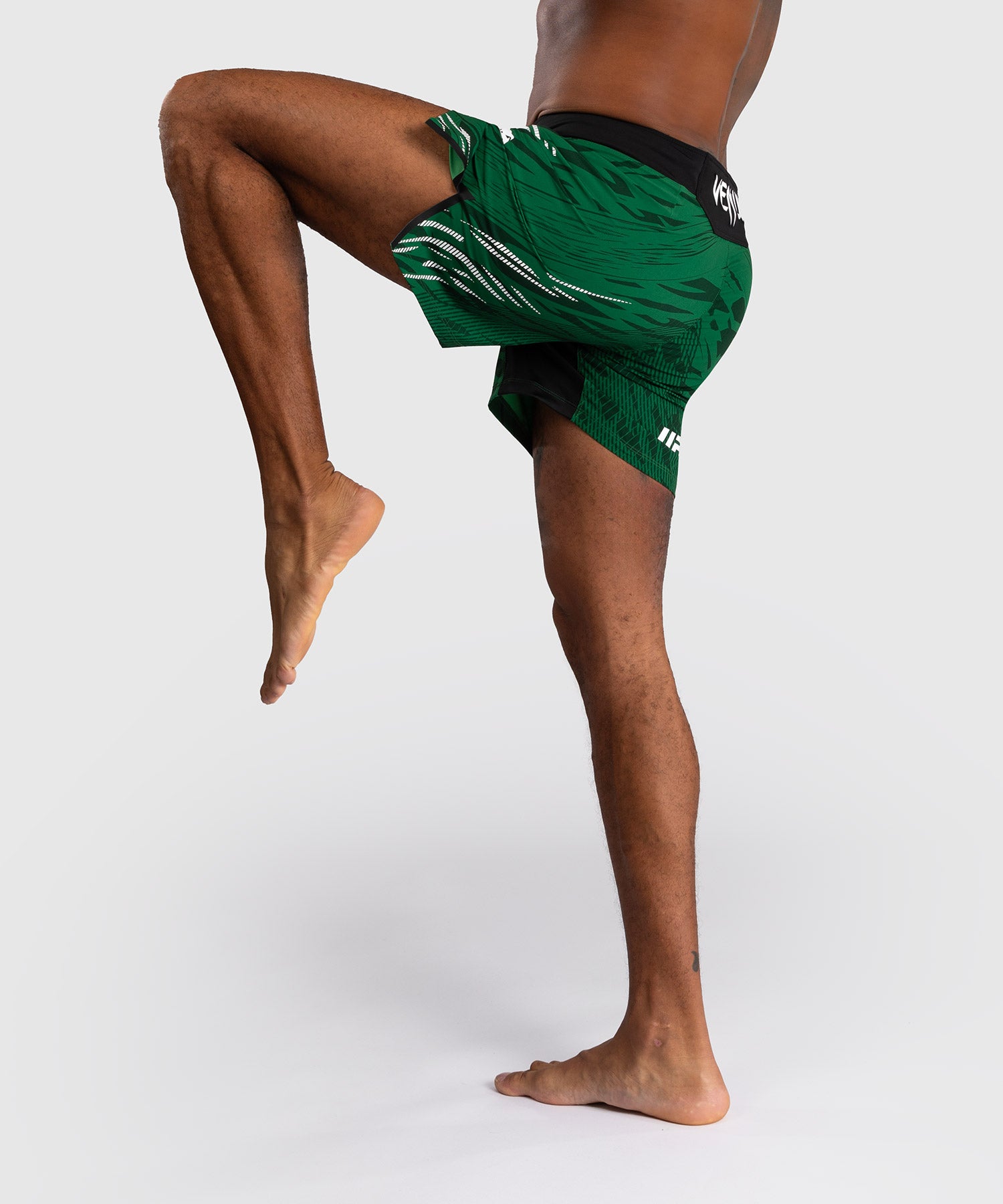 Shorts de Combat pour Hommes UFC Fusion by Venum Authentic Fight Night - Coupe Courte - Vert - product-type_Shorts de MMA