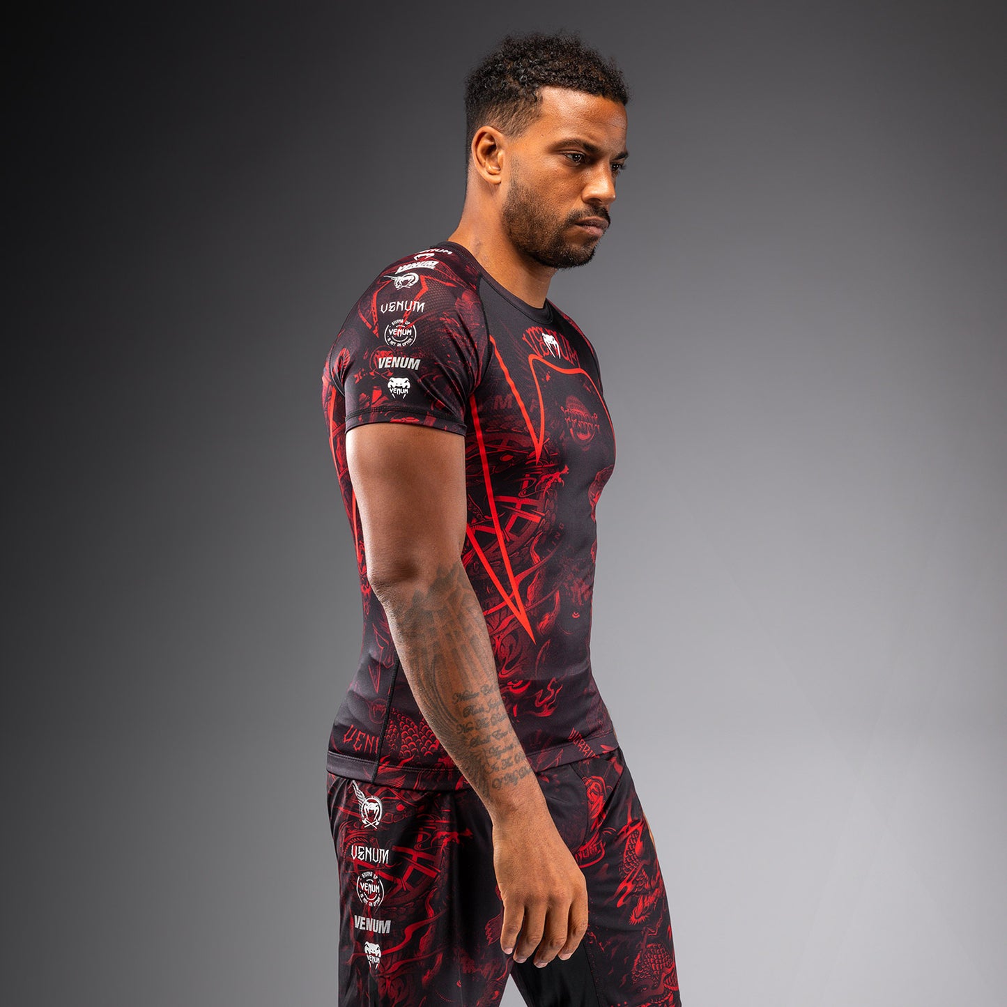 Rashguard à Manches Courtes Venum 20th Anniversary - Noir/Rouge - product-type_T-Shirts de Compression