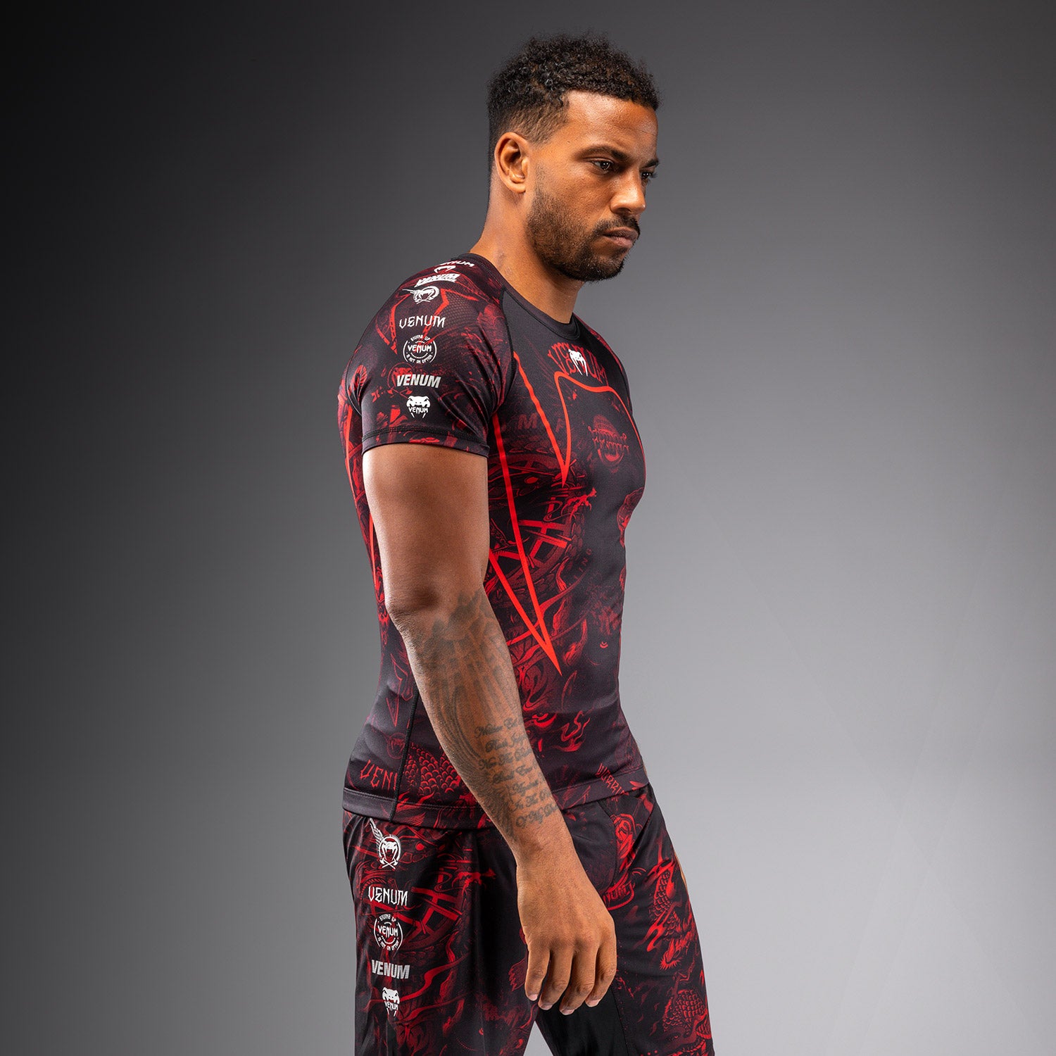 Rashguard à Manches Courtes Venum 20th Anniversary - Noir/Rouge - product-type_T-Shirts de Compression