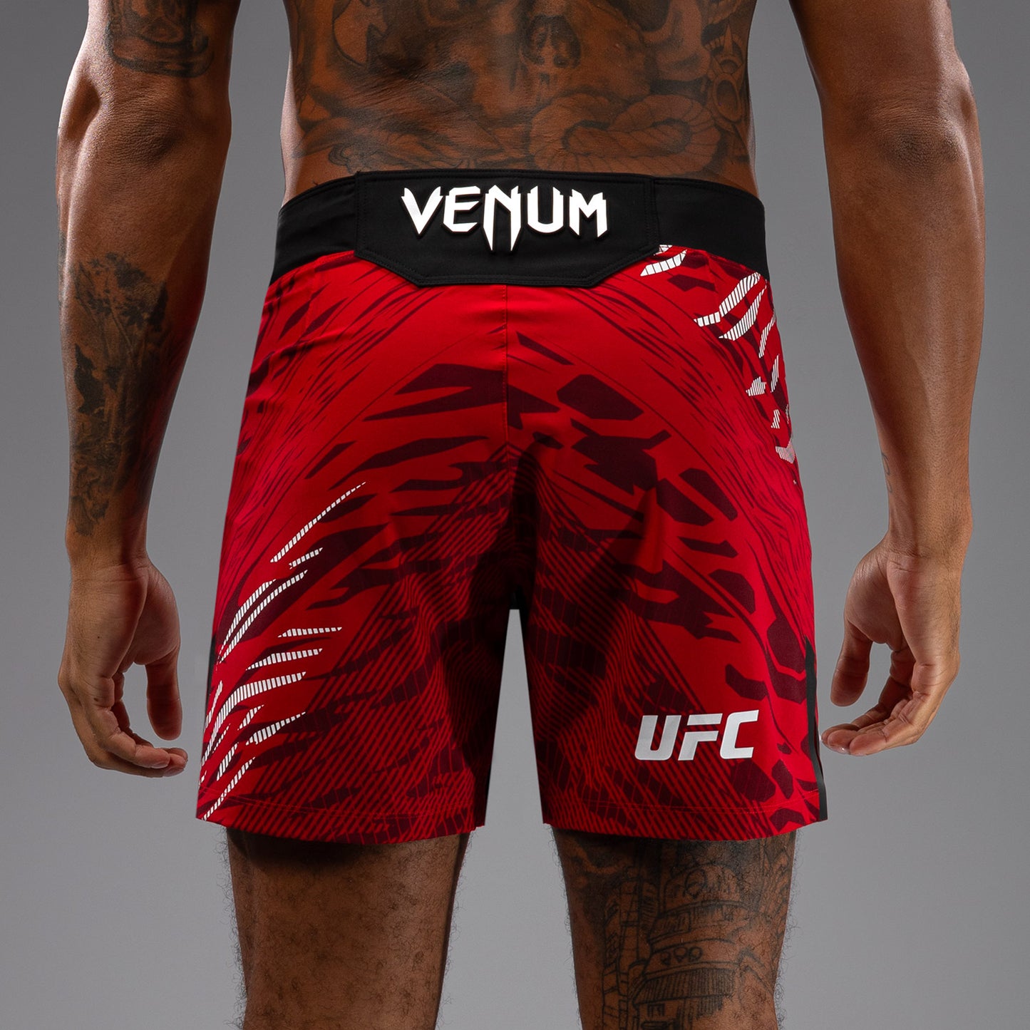 Shorts de Combat pour Hommes UFC Fusion by Venum Authentic Fight Night - Coupe Courte - Rouge - product-type_Shorts de MMA