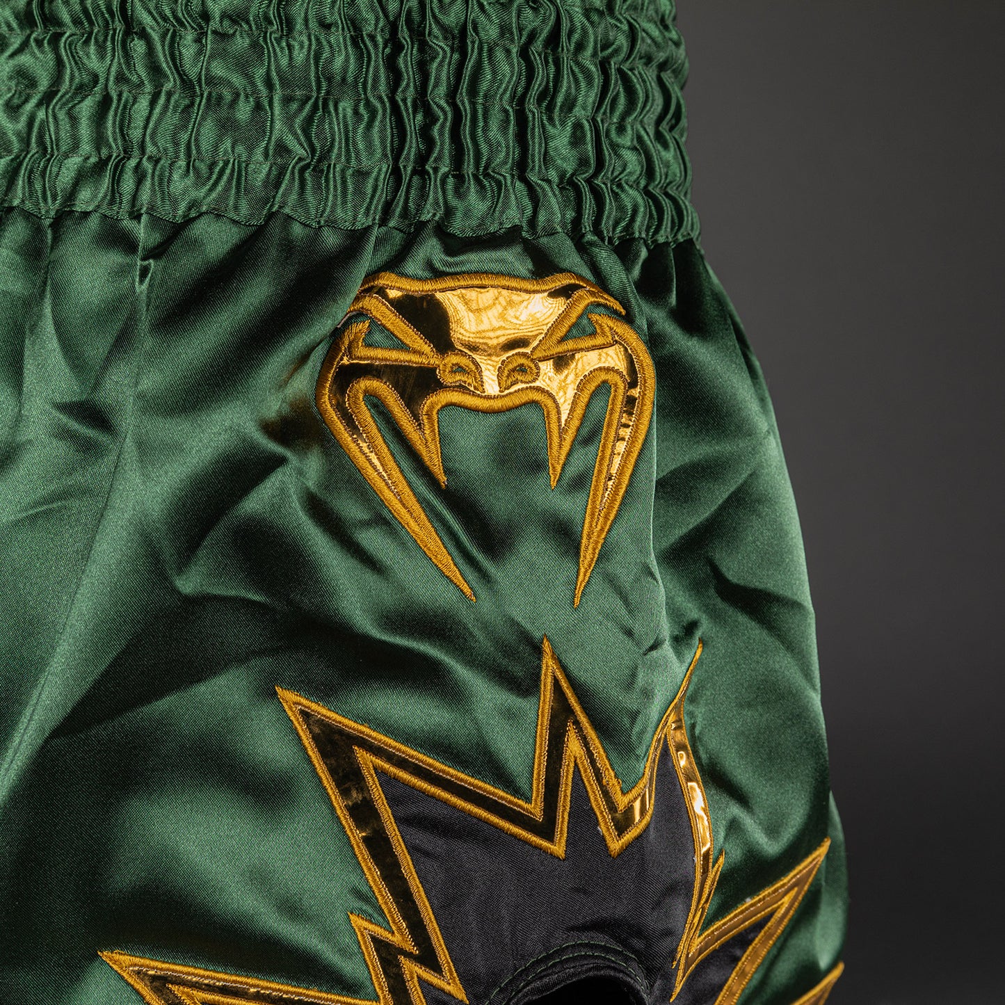 Short de Muay Thai Venum Inferno 2.0 - Noir/Kaki - product-type_Shorts de Muay Thai