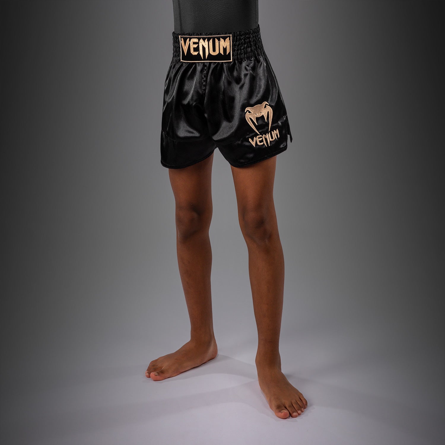 Short de Muay Thaï Venum Classic pour Enfant – Noir/Or - product-type_Shorts de Muay Thai