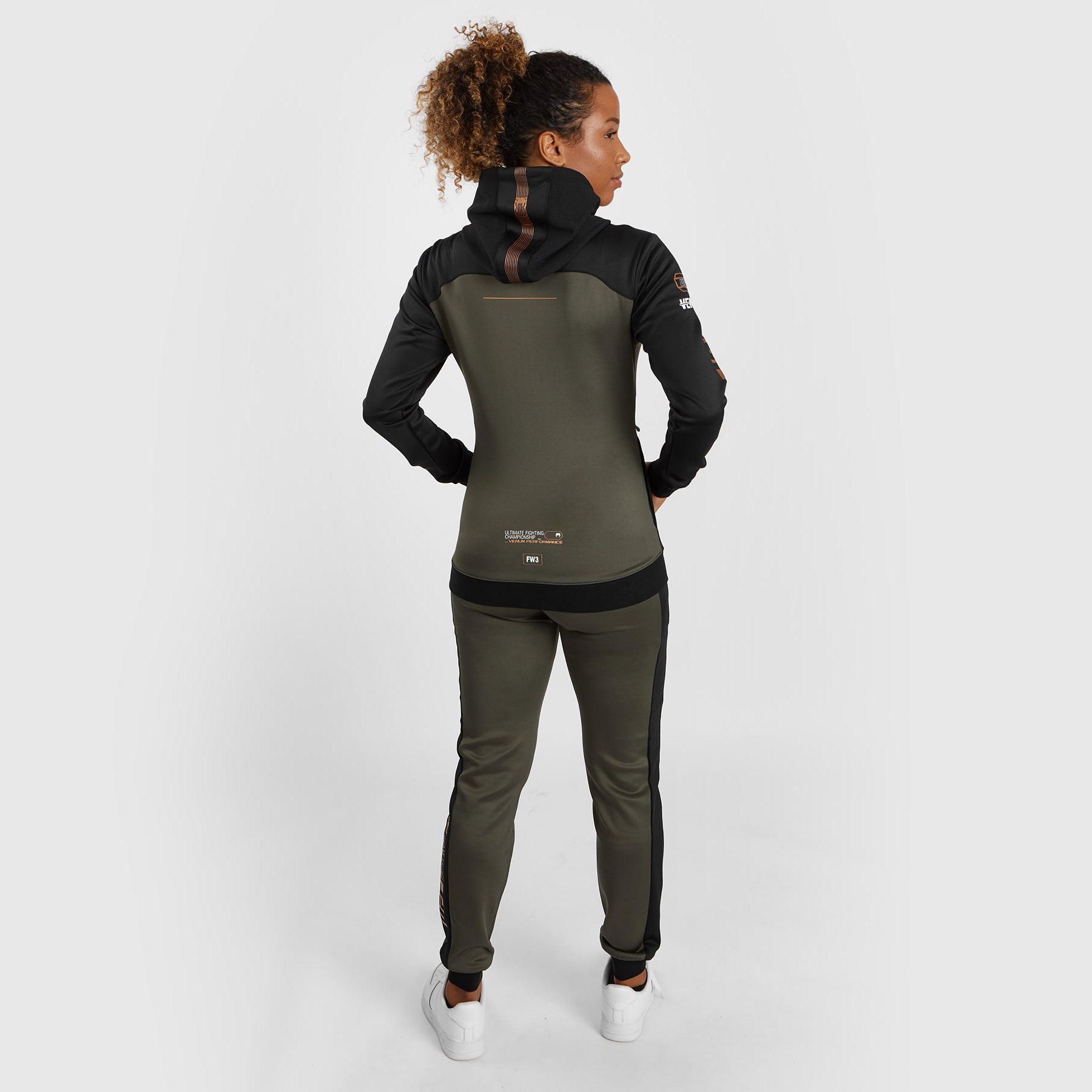 Sweatshirt zippé à capuche pour Femmes UFC Adrenaline by Venum Fight Week - Kaki/Bronze - product-type_Vestes