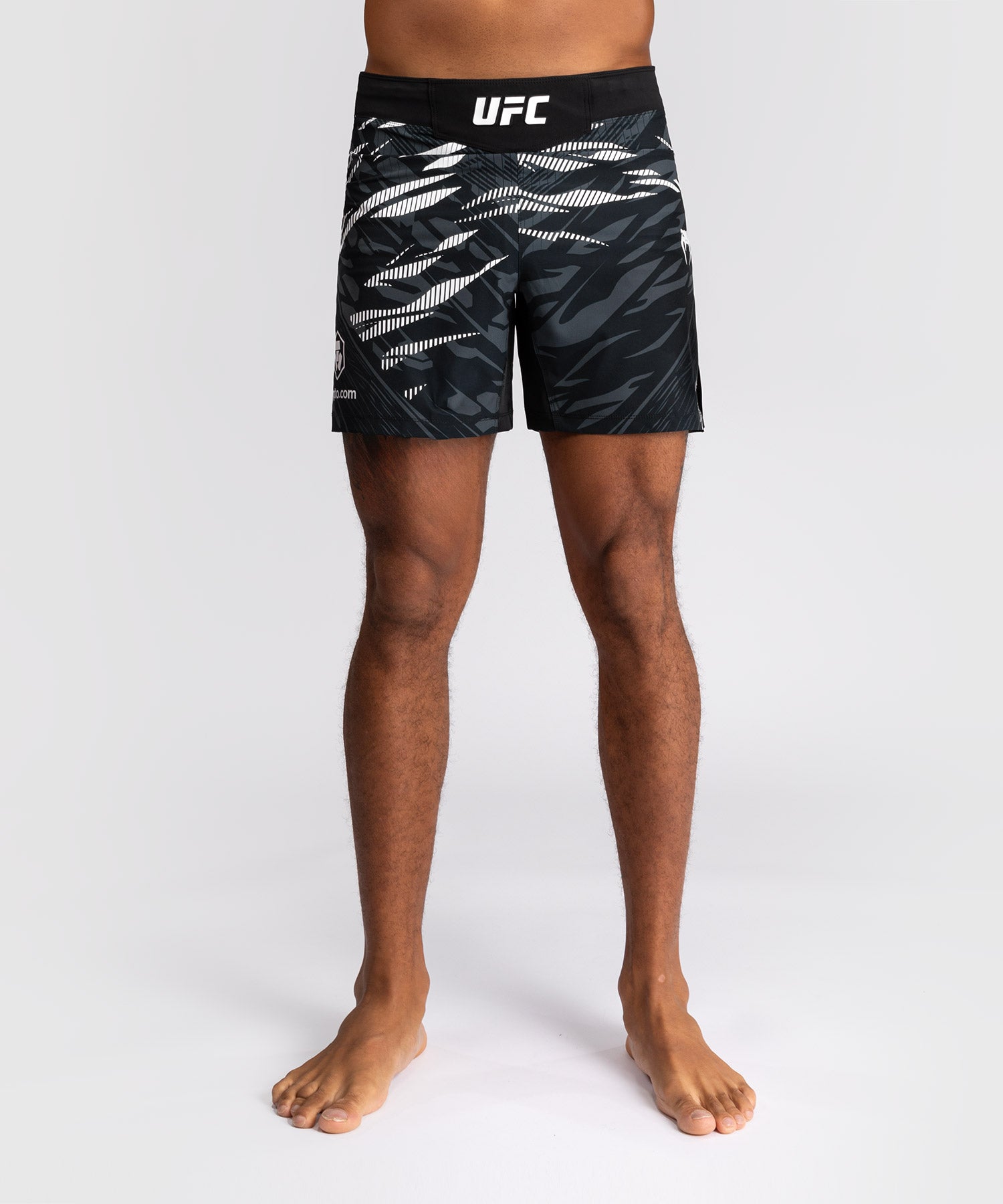 Shorts de Combat pour Hommes UFC Fusion by Venum Personnalisé Authentic Fight Night - Coupe Courte - Noir - product-type_Shorts de MMA