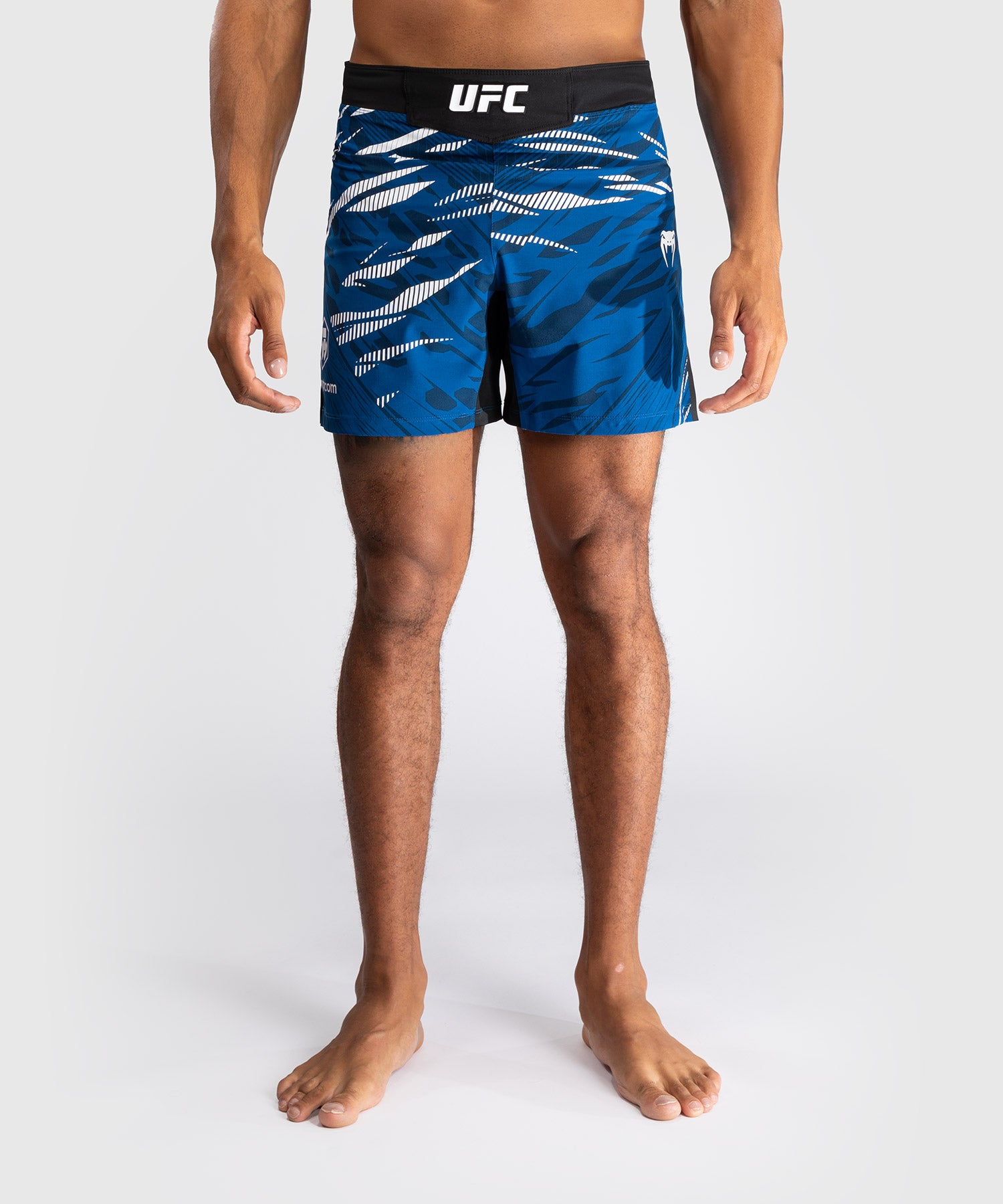 Shorts de Combat pour Hommes UFC Fusion by Venum Personnalisé Authentic Fight Night - Coupe Courte - Bleu - product-type_Shorts de MMA