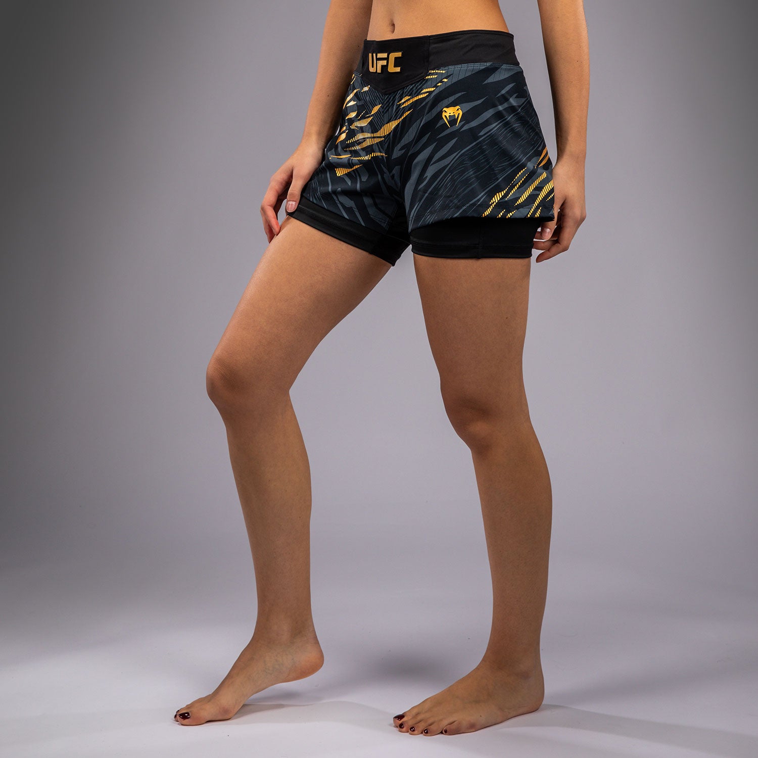 Shorts de Combat pour Femmes UFC Fusion by Venum Authentic Fight Night - Champion - product-type_Shorts de MMA