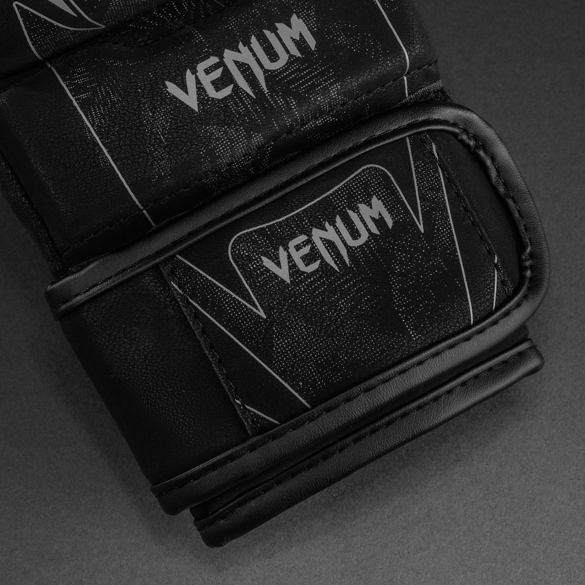 Gants de sparring MMA Venum Amazonia Reborn - Noir/Gris