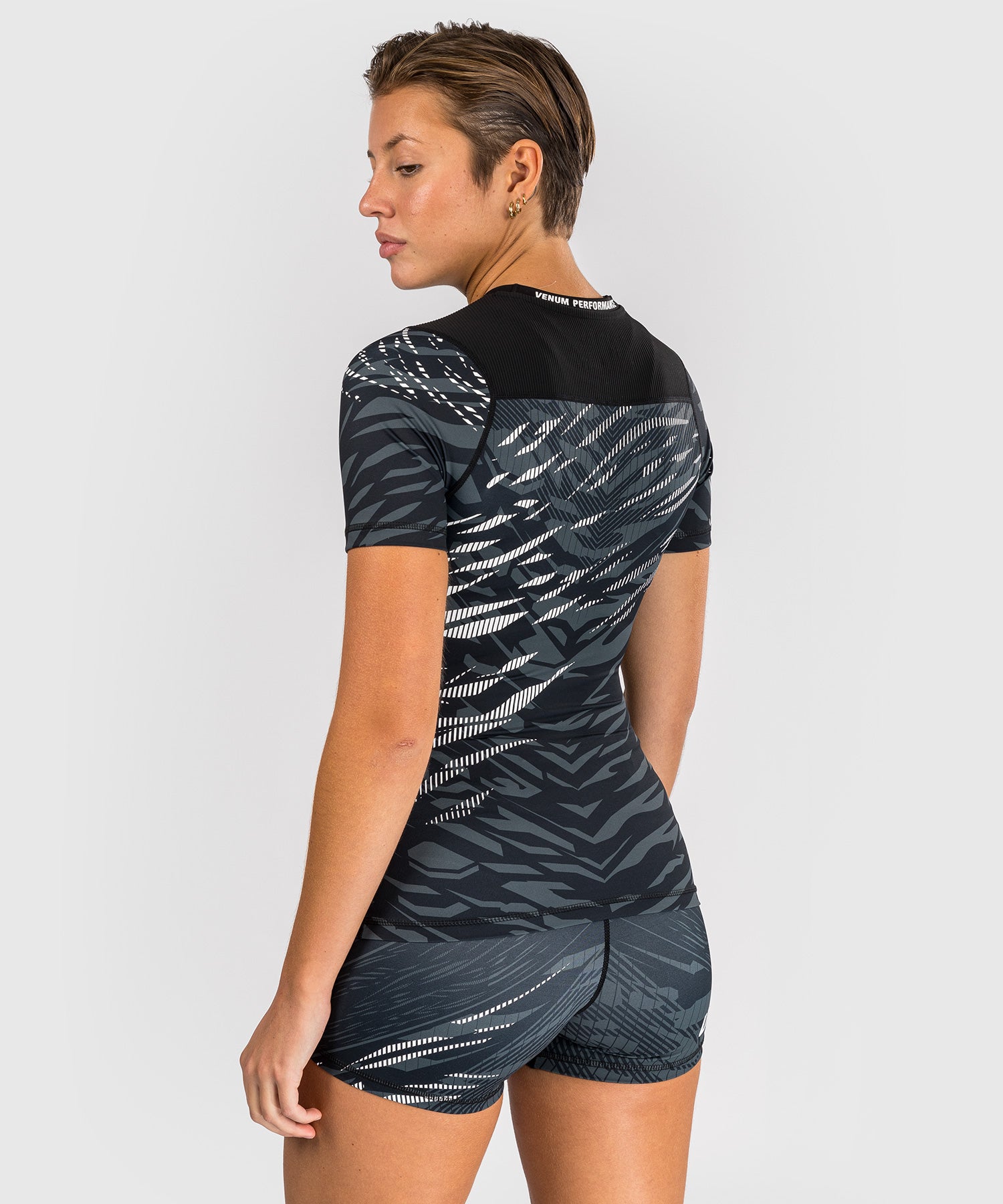 Rashguard Performance à Manches Courtes pour Femmes UFC Fusion by Venum Authentic Fight Night - Noir - product-type_T-Shirts de Compression