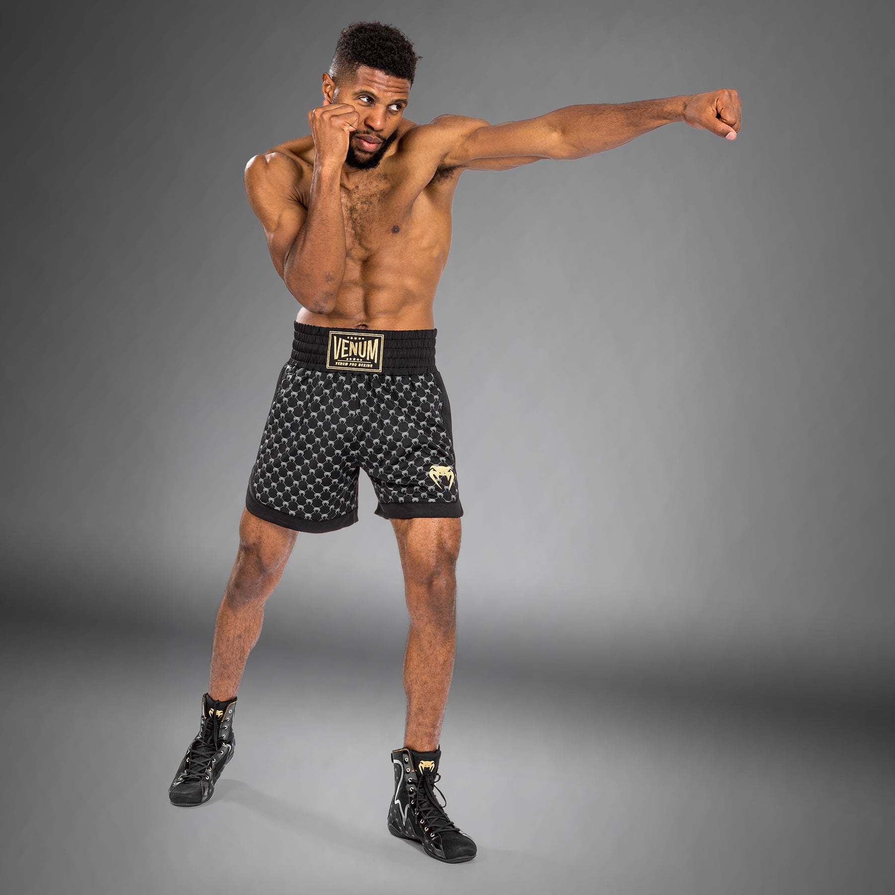 Short de Boxe Venum Monogram - Noir - product-type_Shorts de boxe