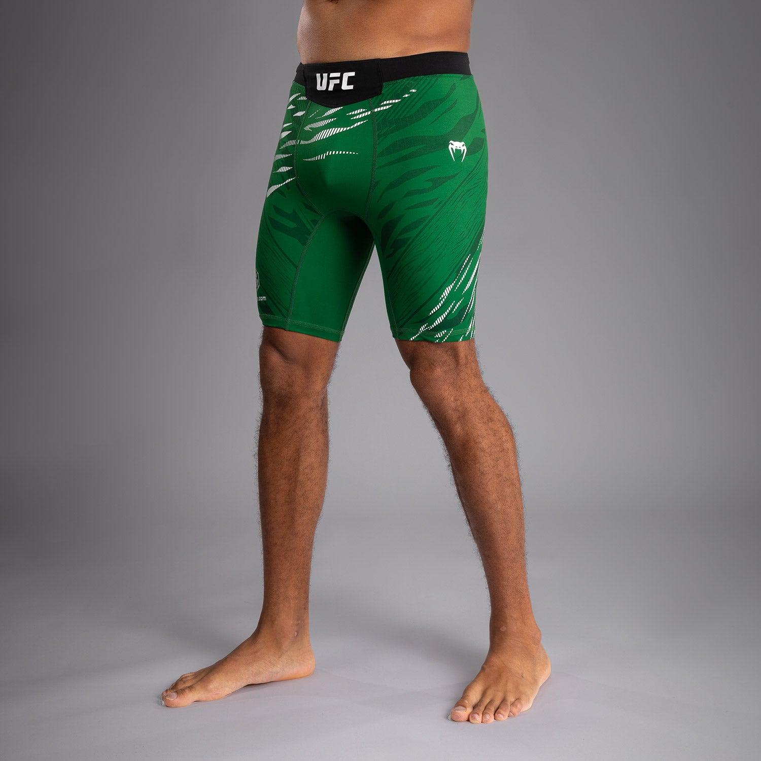Shorts Vale Tudo pour Hommes UFC Fusion by Venum Personnalisé Authentic Fight Night - Vert - product-type_Shorts de MMA