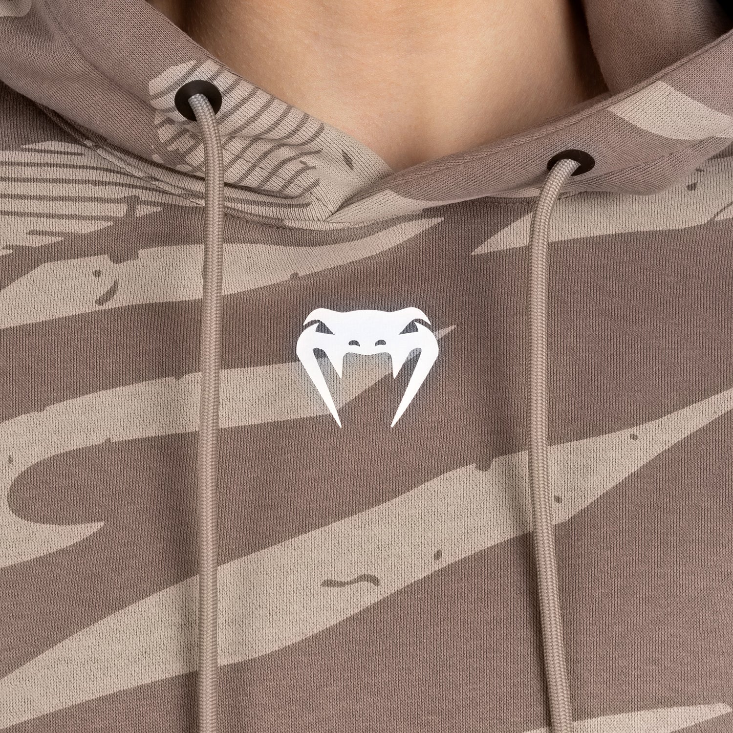 Sweatshirt À Capuche pour Femmes UFC Adrenaline by Venum Fight Week - Desert Camo - product-type_Sweatshirts