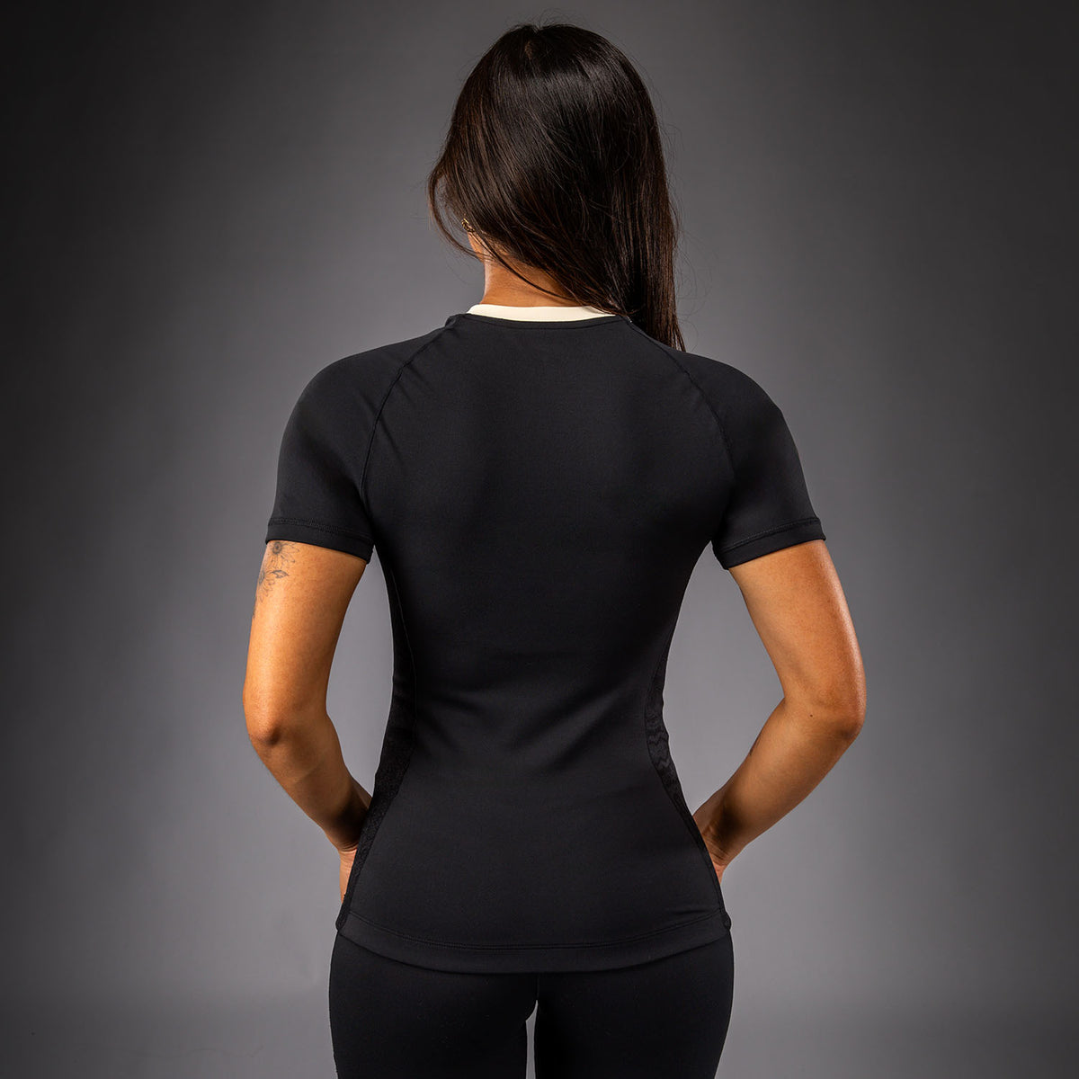 Rashguard manches courtes pour Femme Venum Viper - Noir - product-type_T-Shirts de Compression