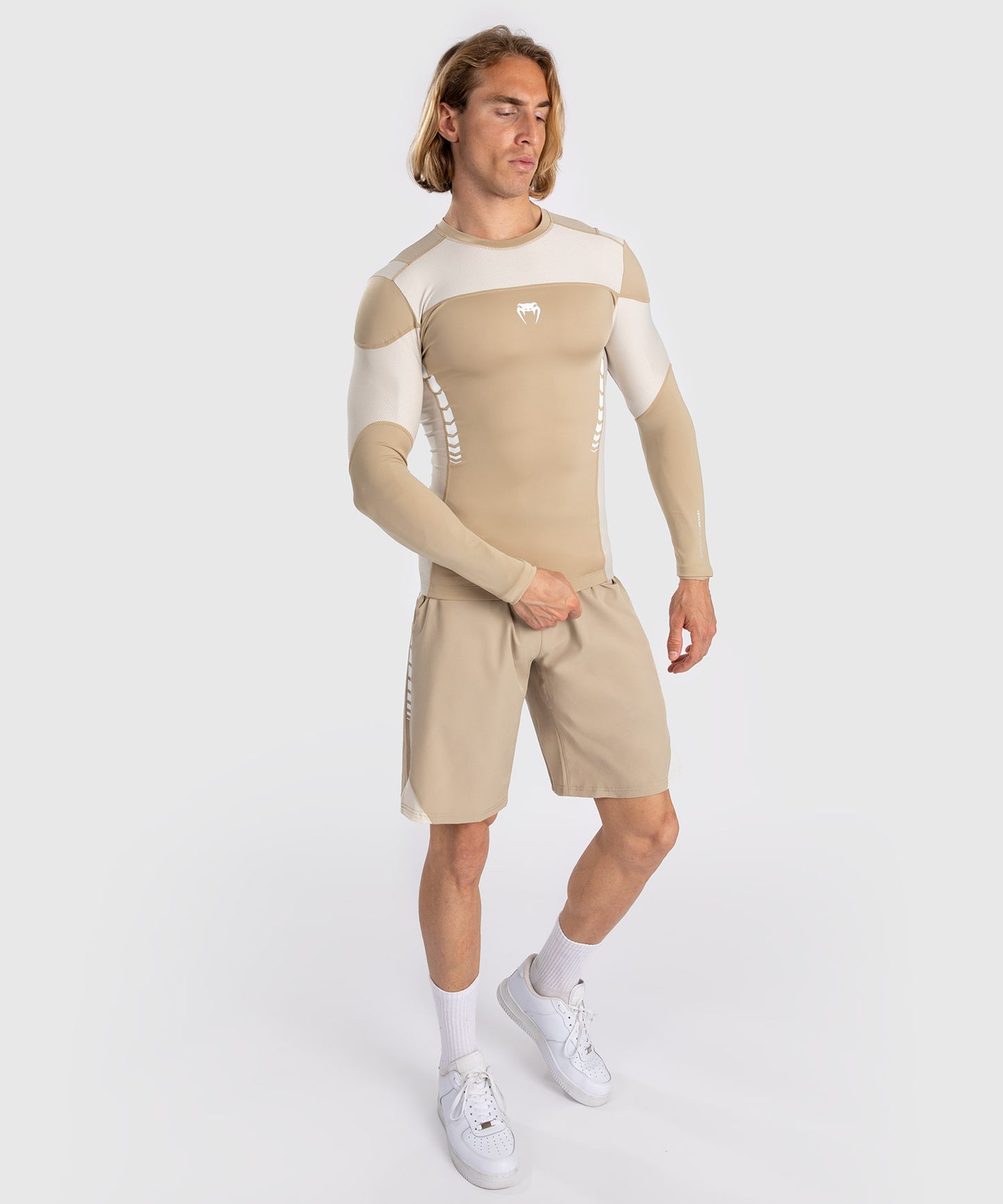 Rashguard À Manches Longues pour Hommes Venum Tempest - Beige/Sable - product-type_T-Shirts de Compression
