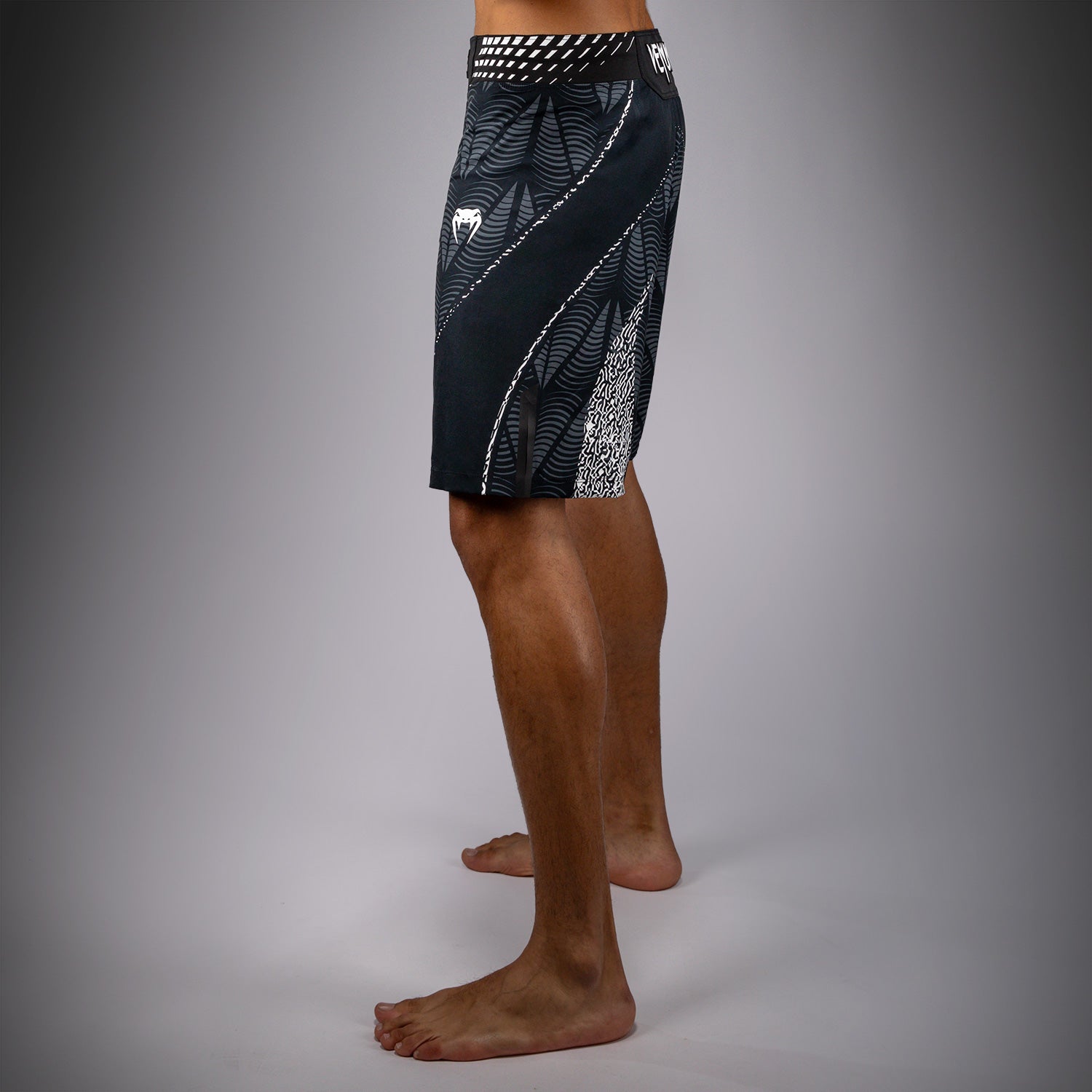 Short de combat coupe longue Homme Personnalisé UFC Zenith by Venum Authentic Fight Night - Noir - product-type_Shorts de MMA