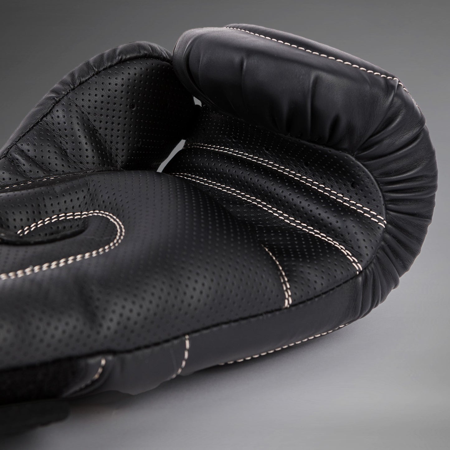 Gants de boxe Venum Impact Evo - Noir - product-type_Gants de boxe