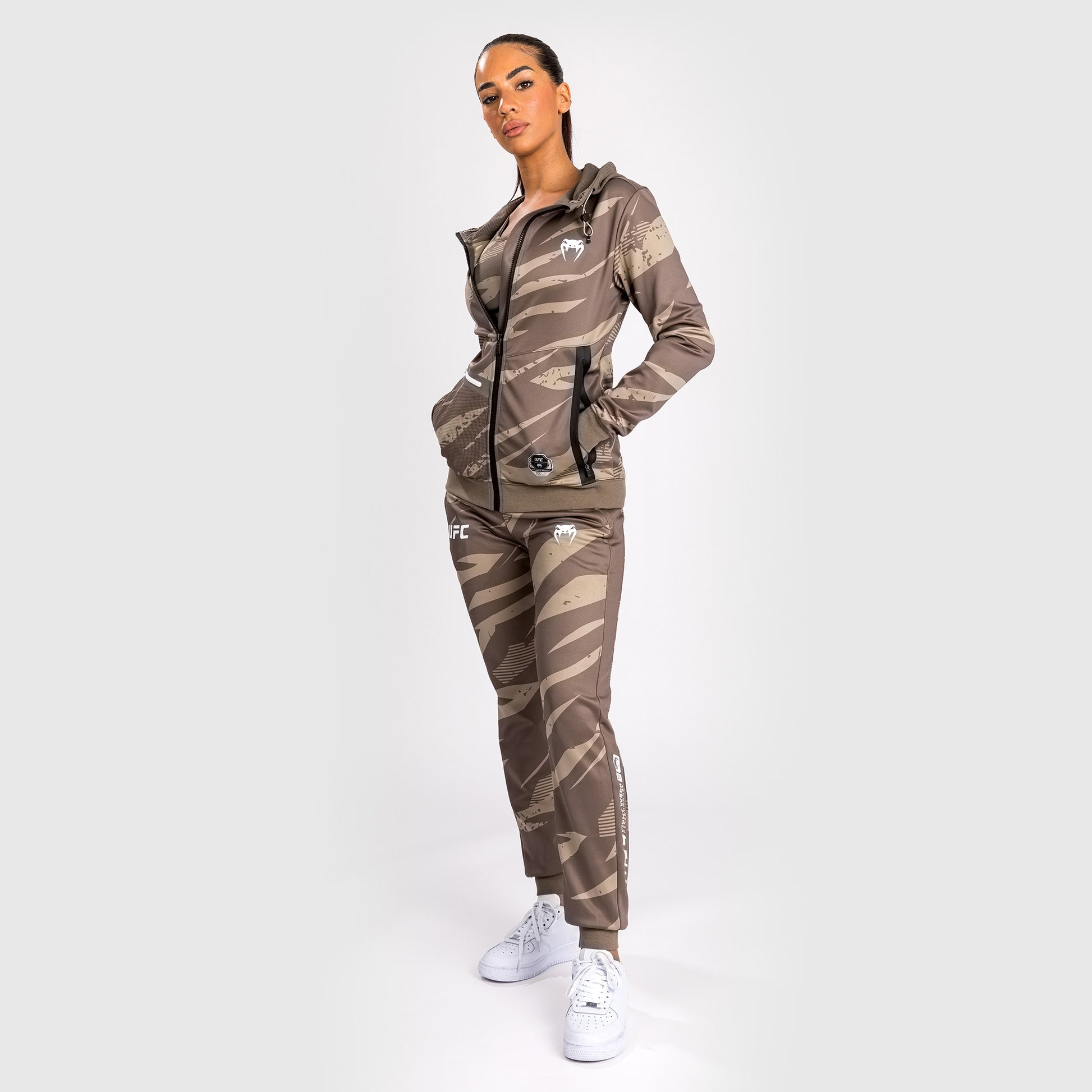 Veste À Capuche Zippé pour Femmes UFC Adrenaline by Venum Fight Week - Desert Camo - product-type_Sweatshirts
