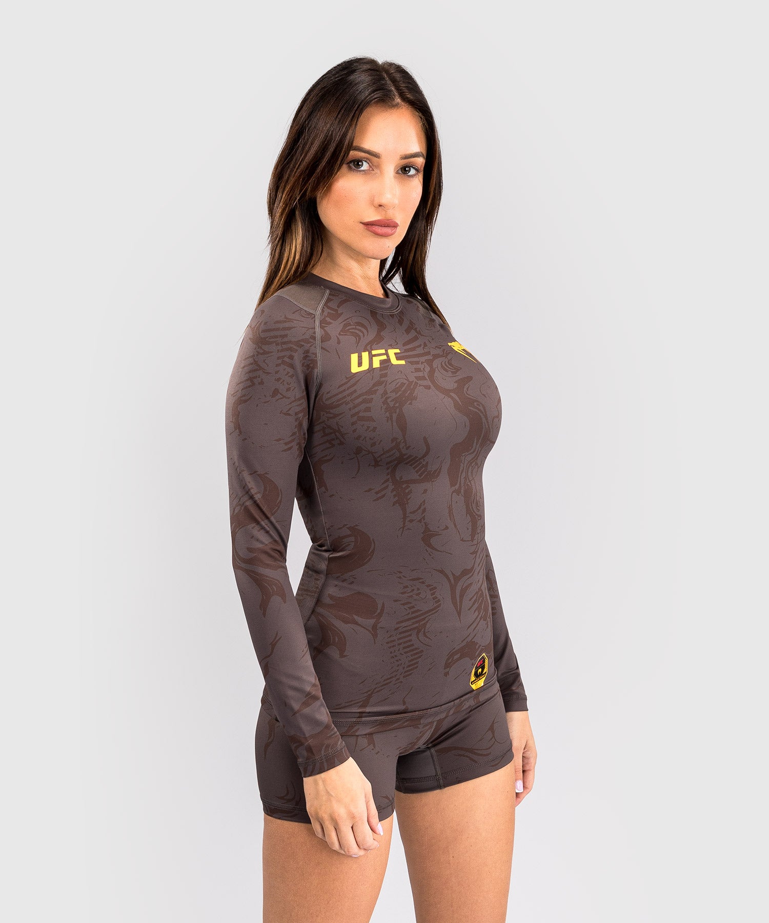 Rashguard Performance à Manches Longues pour Femmes UFC Fusion by Venum Fight Week - Marron Terrestre - product-type_T-Shirts de Compression